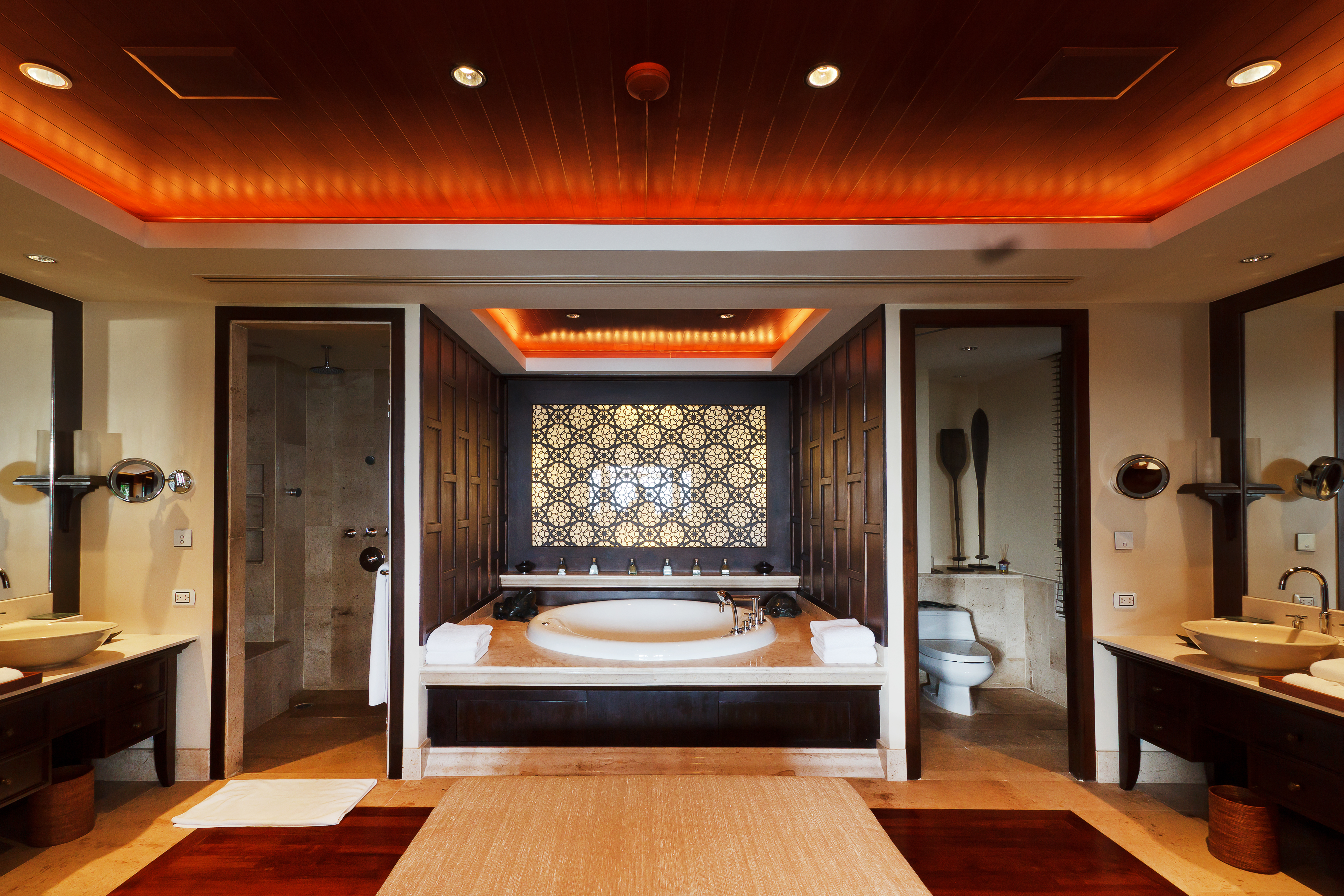 Villa Six Bedrooms with Private Pool