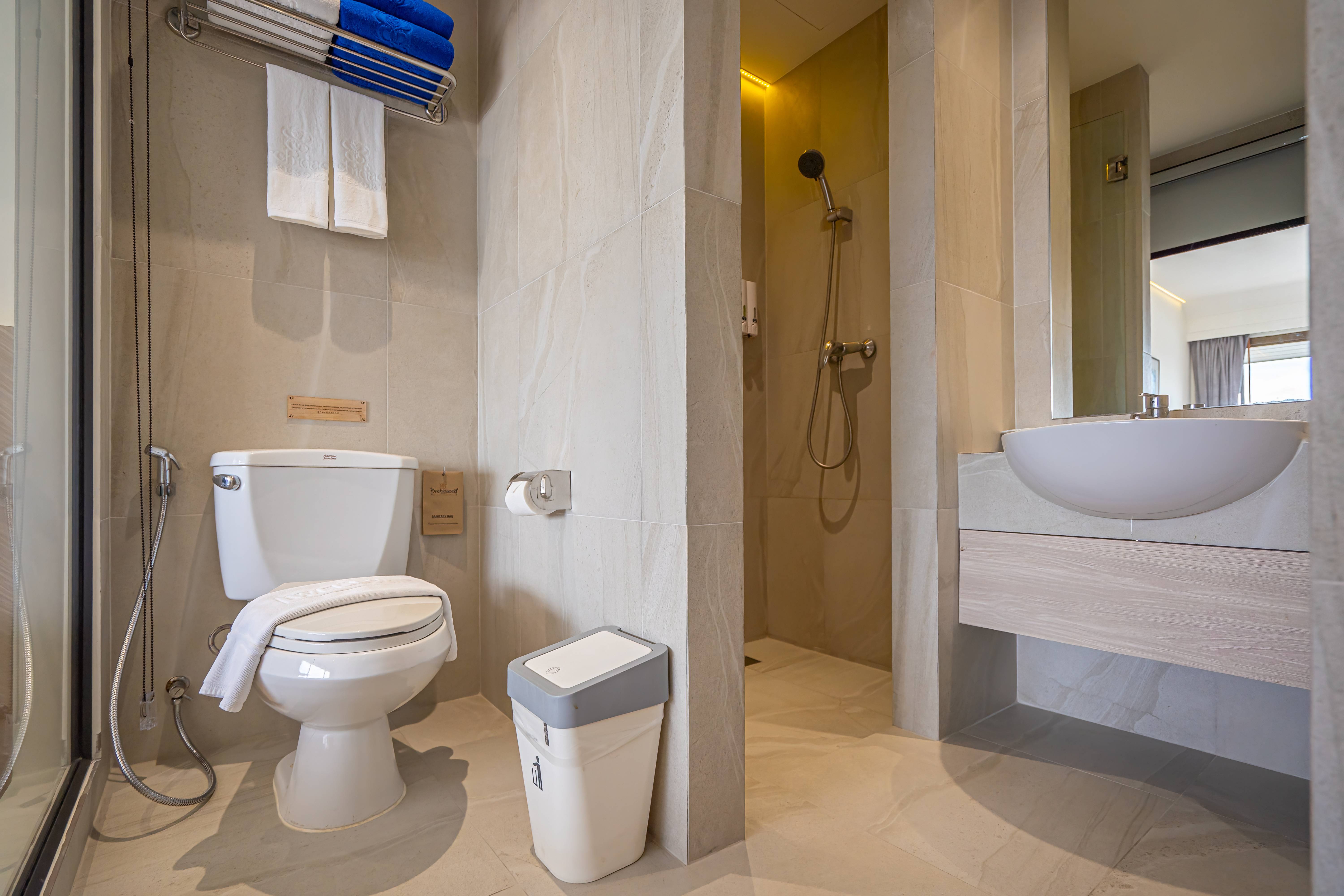 Double or Twin Deluxe Sea View