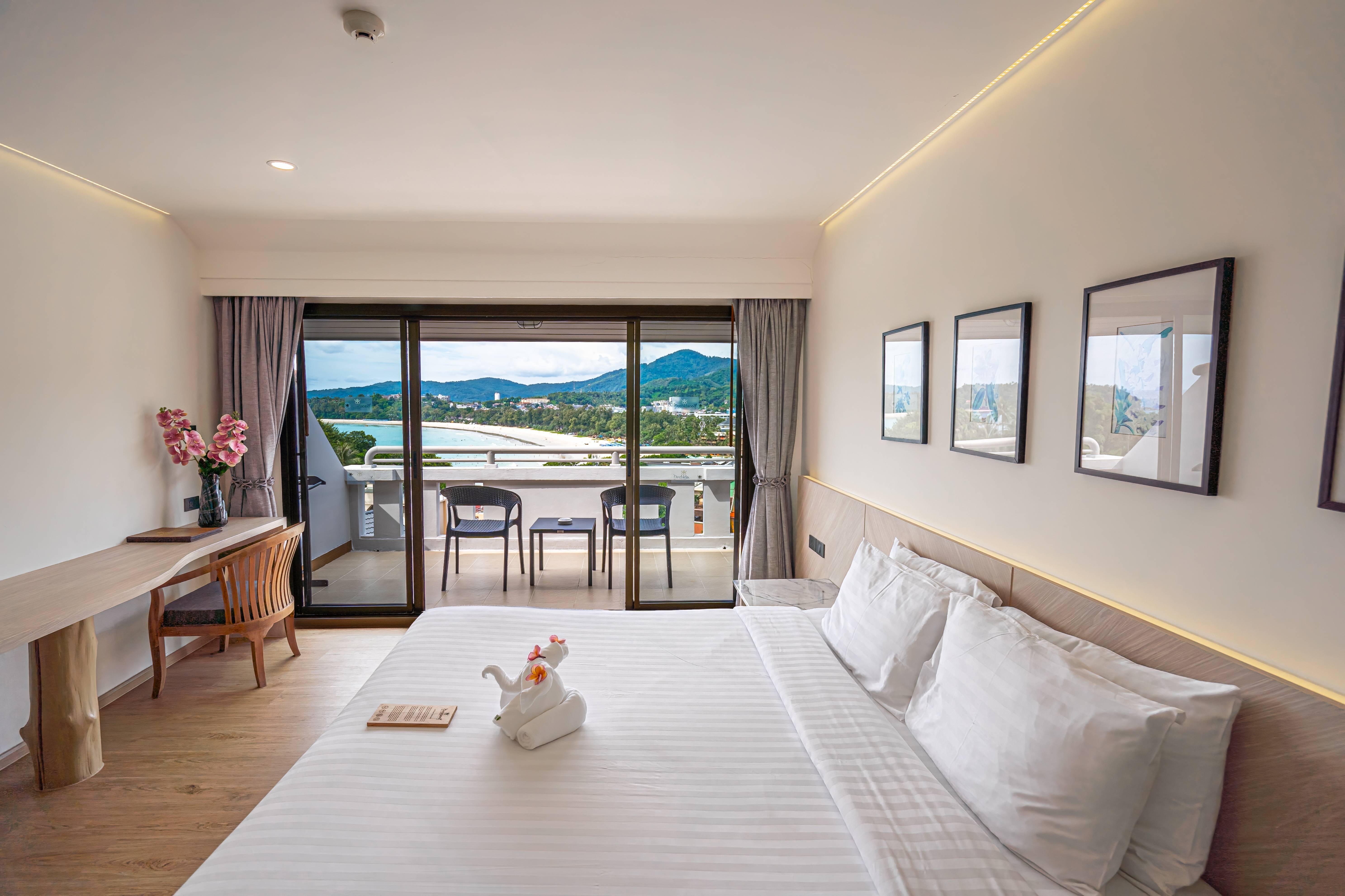 Double or Twin Deluxe Sea View