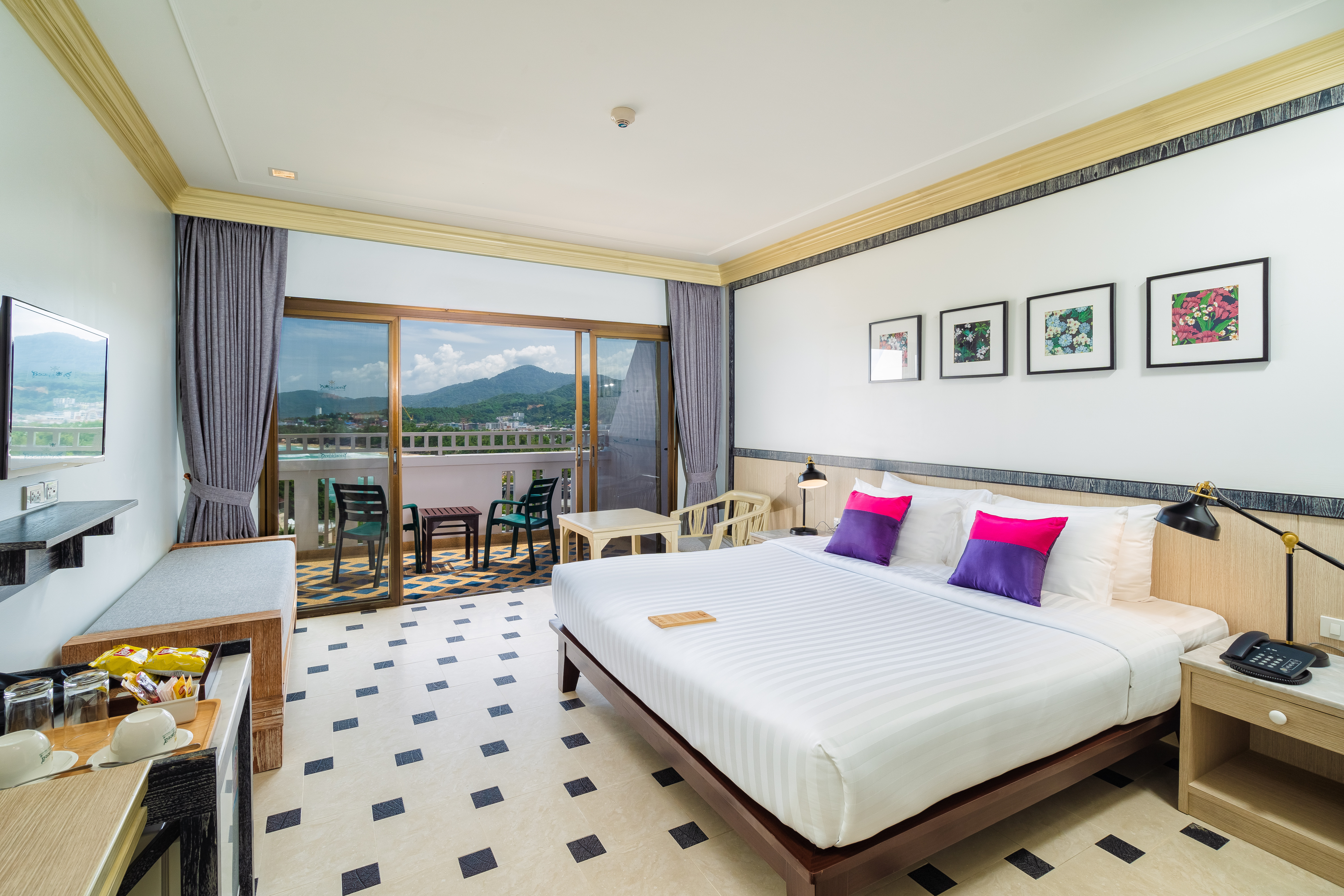 Double or Twin Deluxe