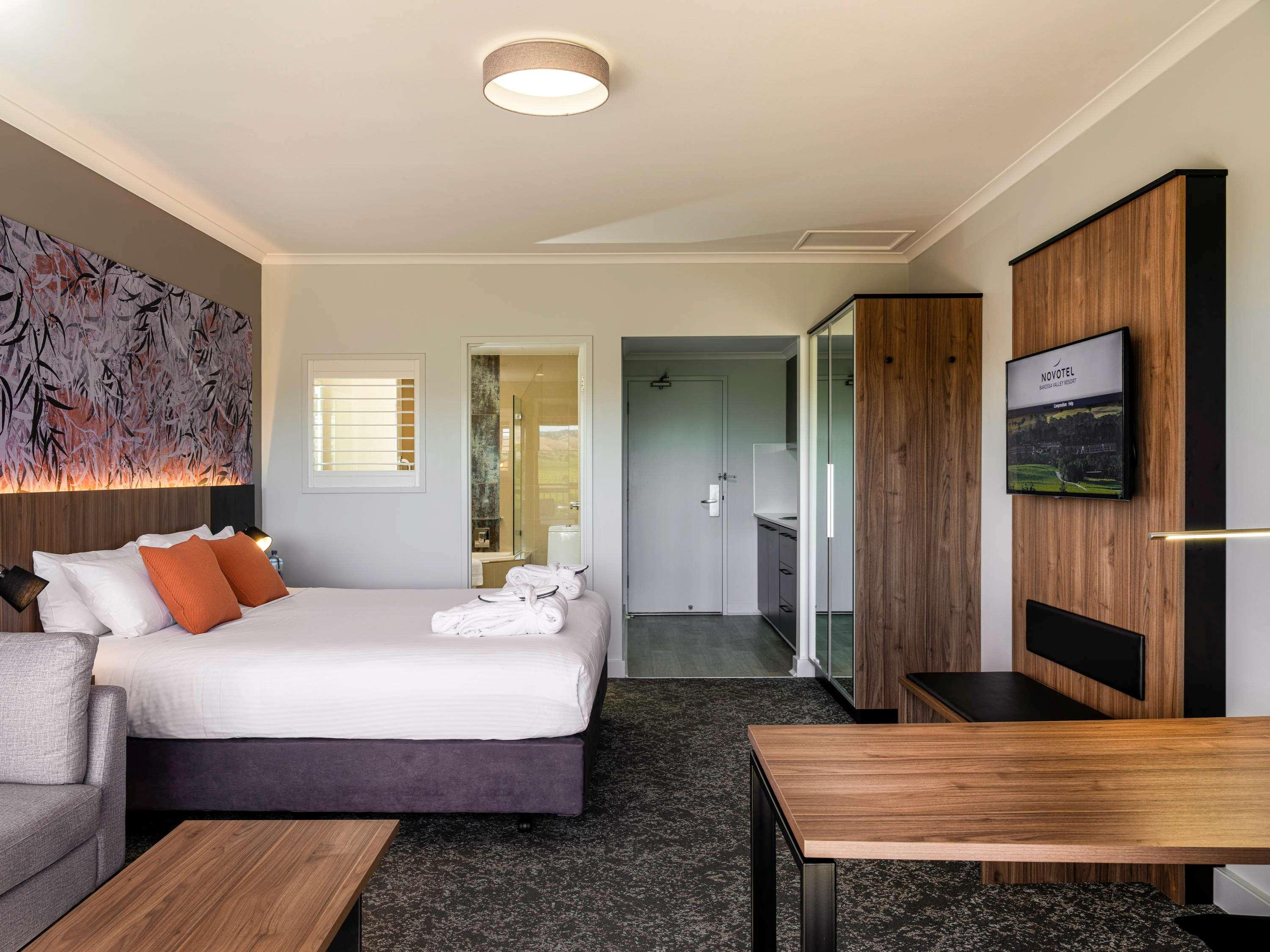 Suite Deluxe King Bed