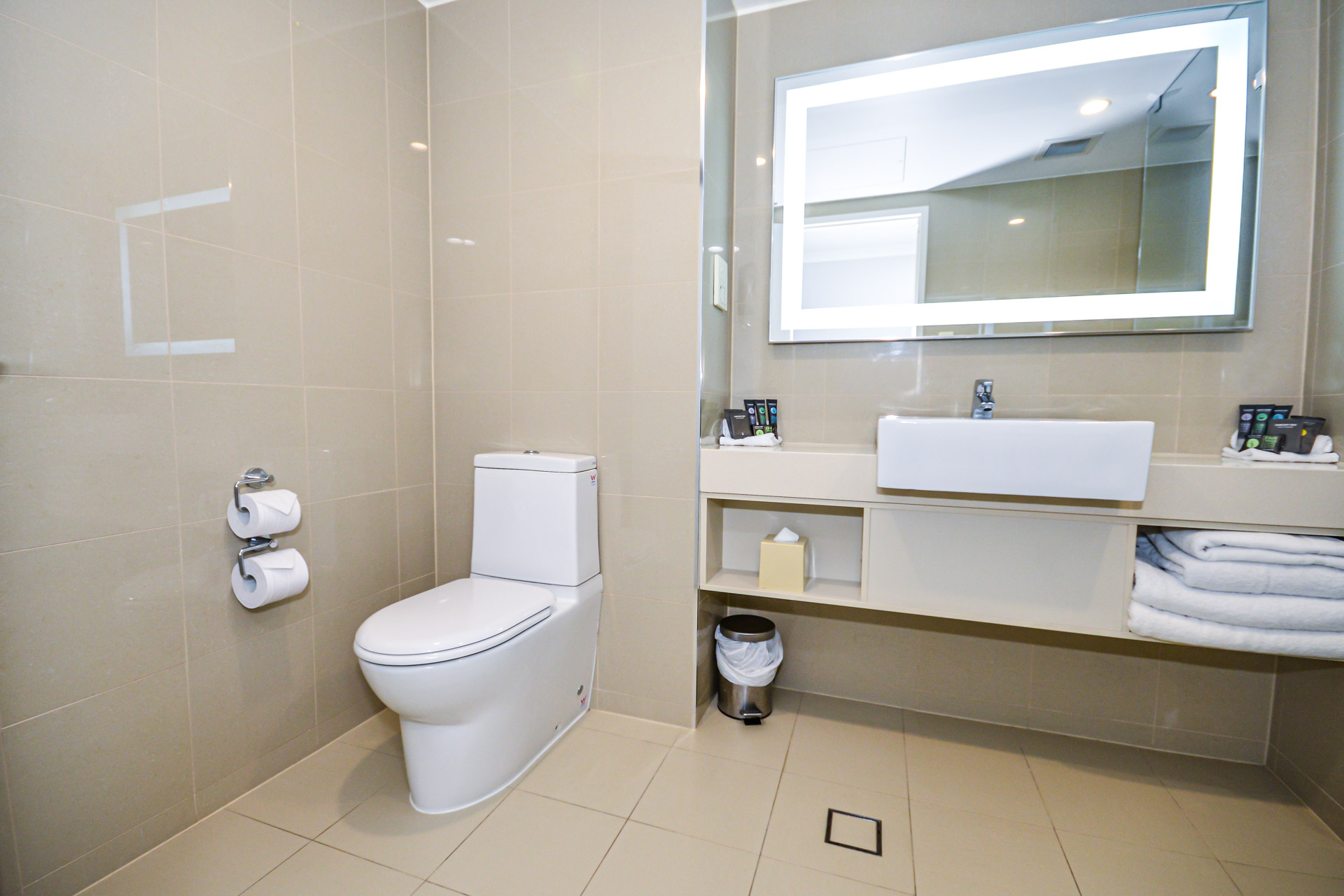 Apartment Queen Bed Two Bedrooms