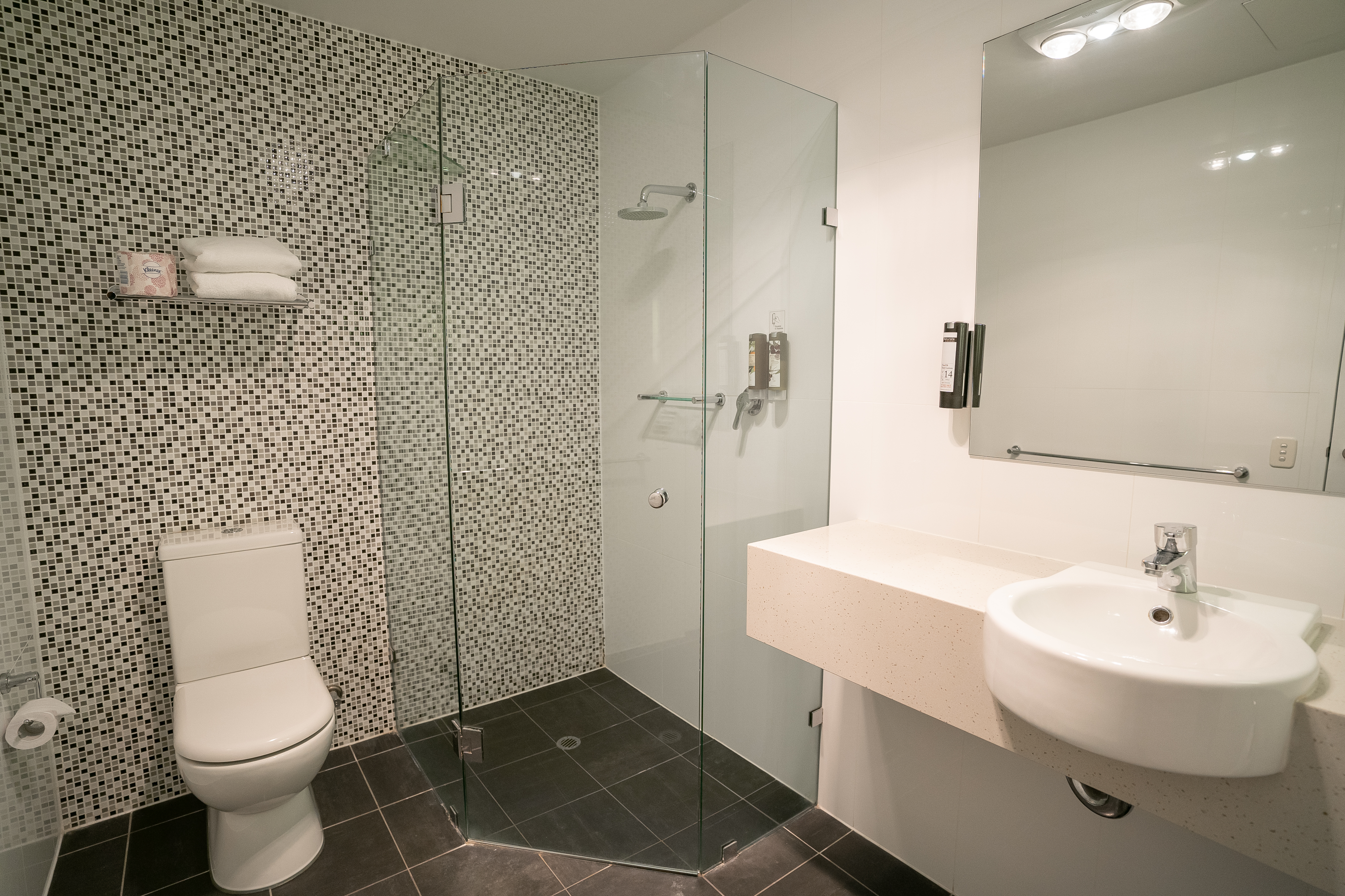 Double Deluxe King Bed