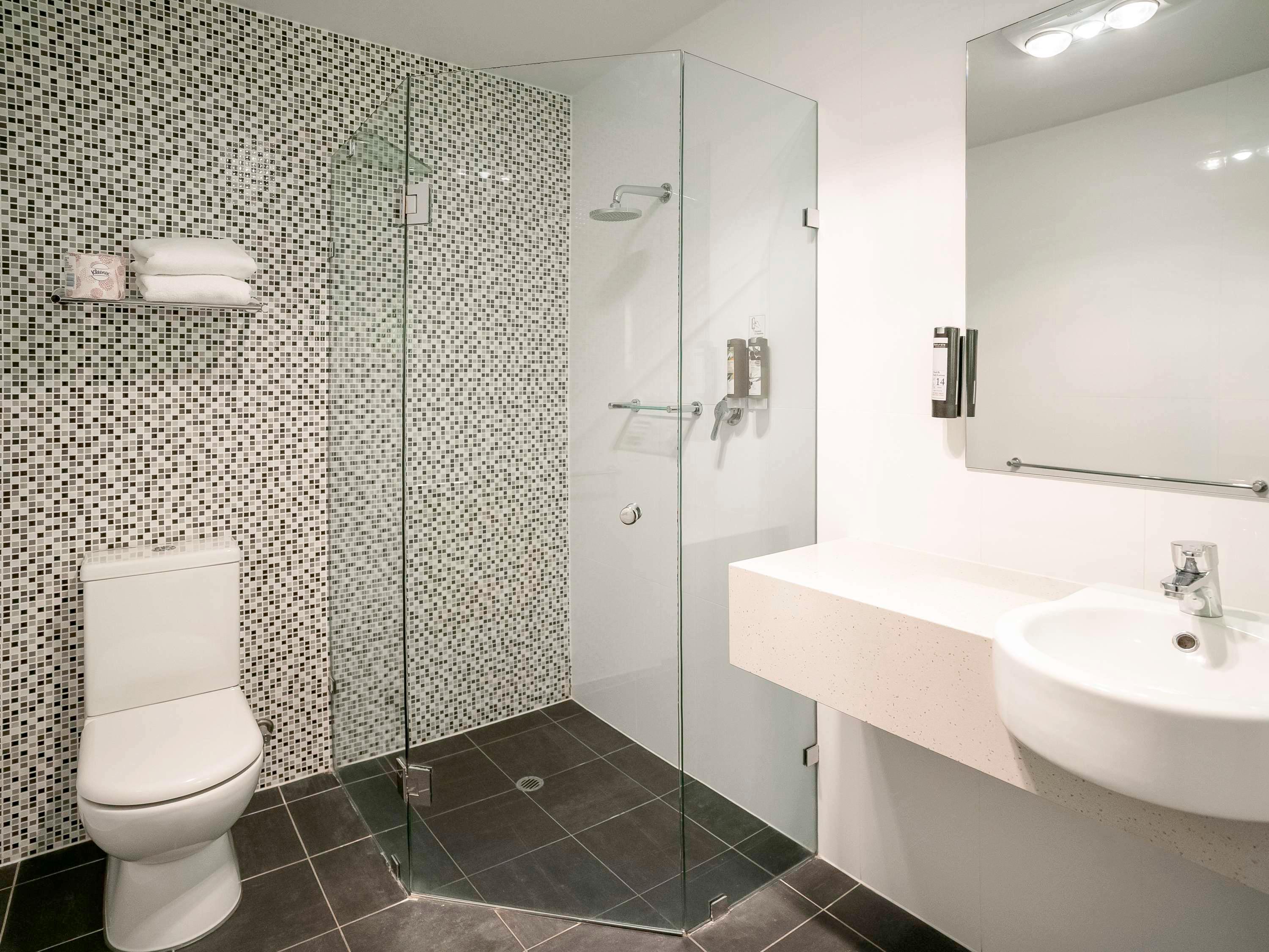 Suite Deluxe King Bed