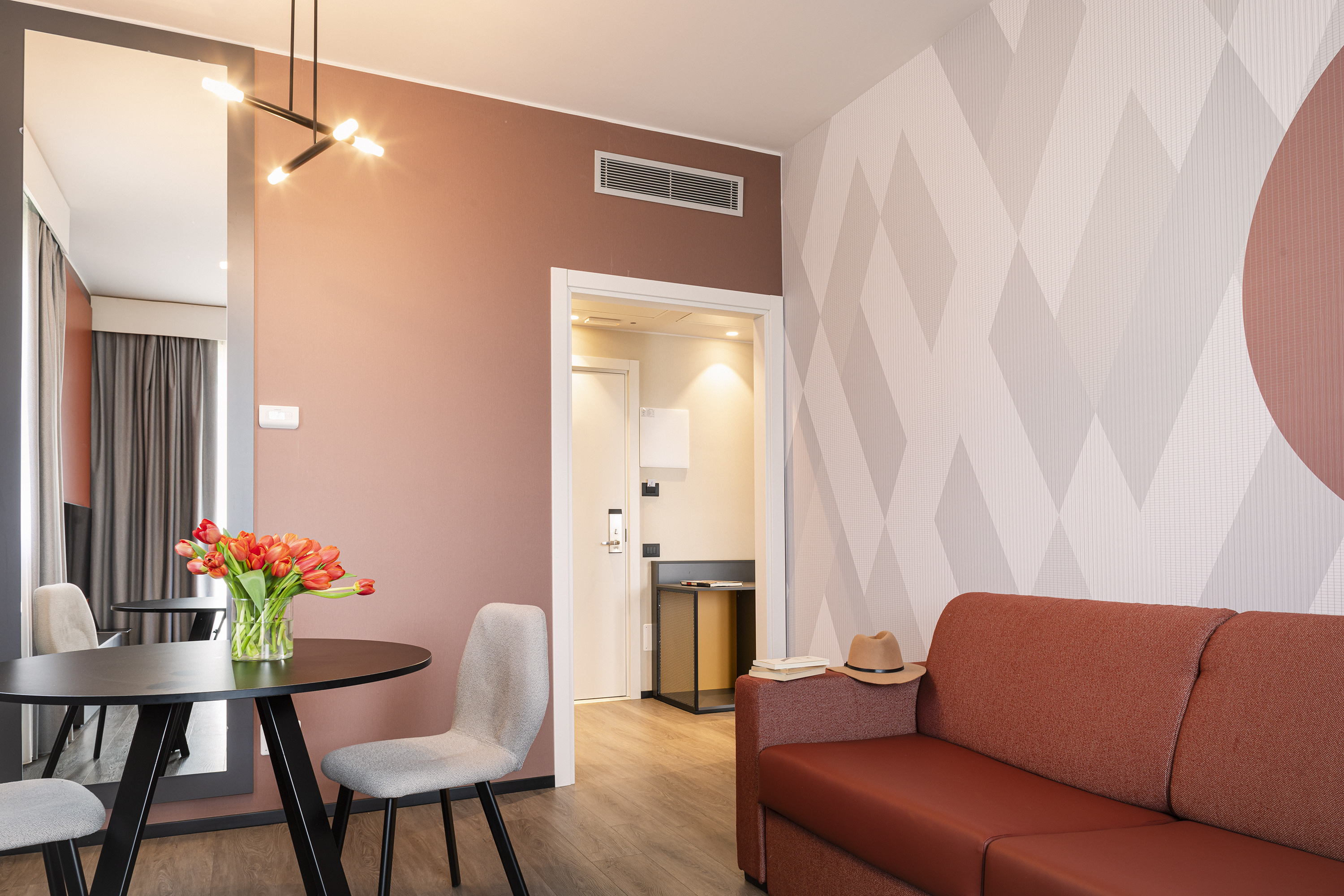 Family Room Capacity 2