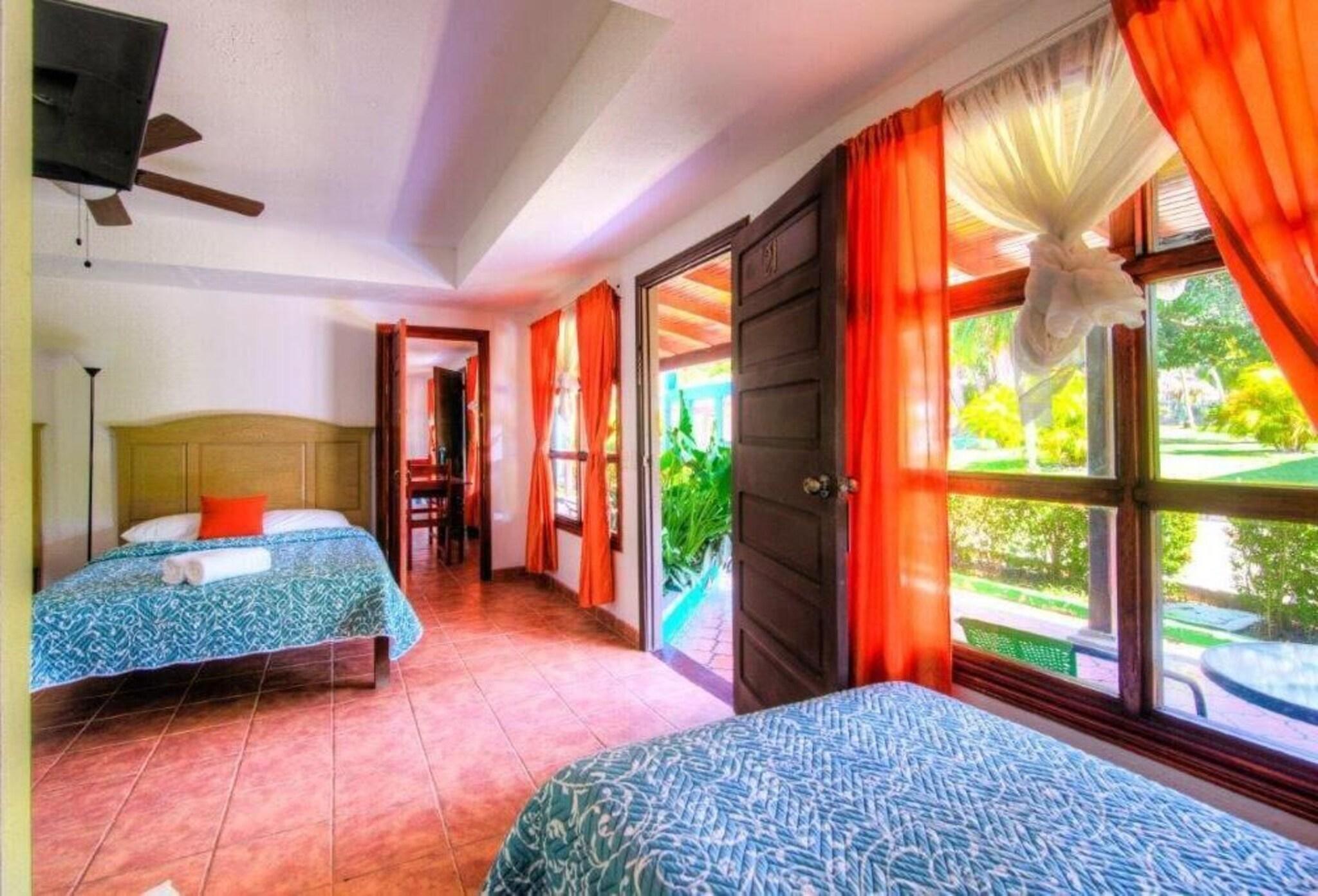 Family Room Garden View Two Queen Beds