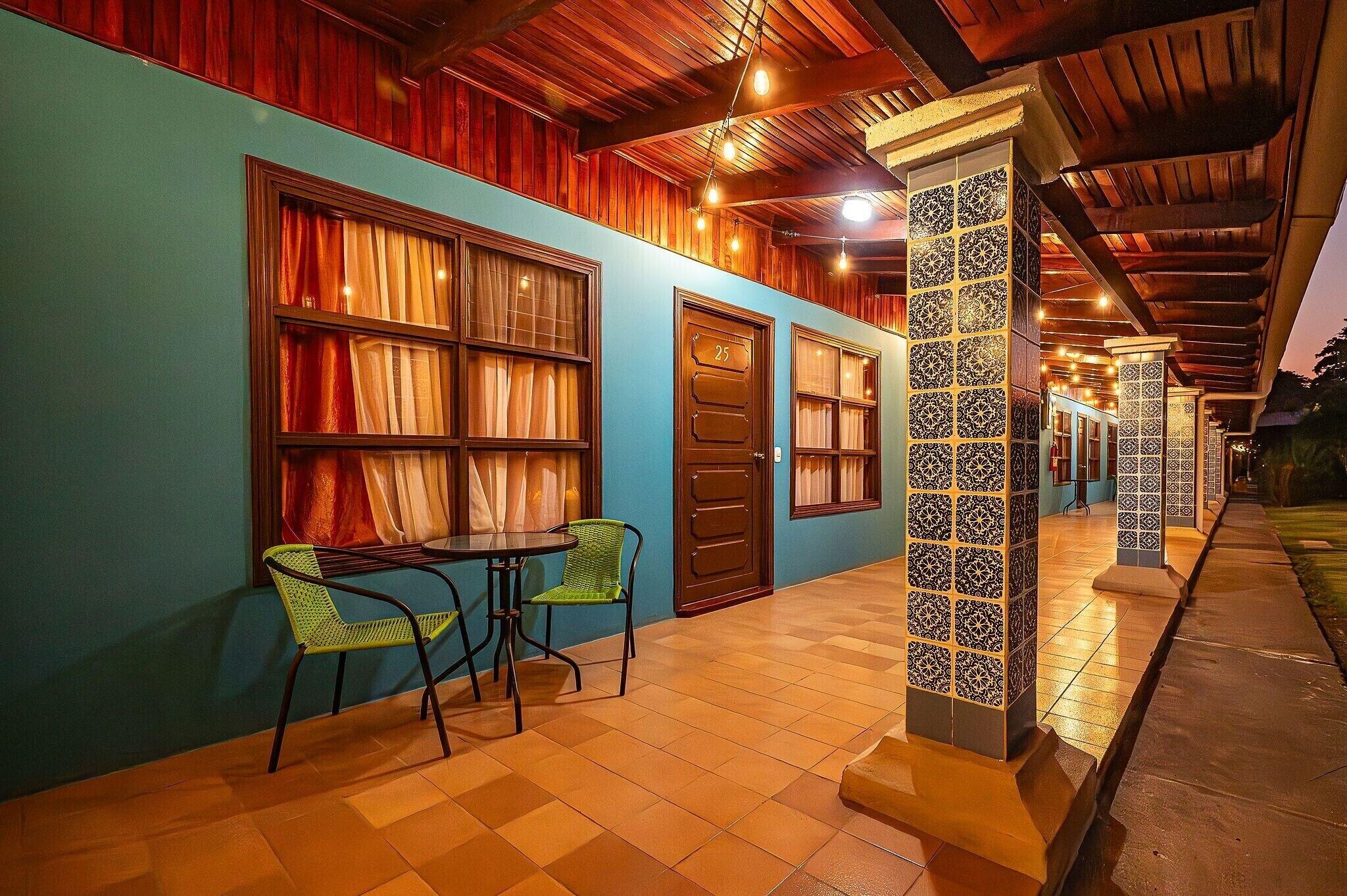 Family Room Garden View Two Queen Beds