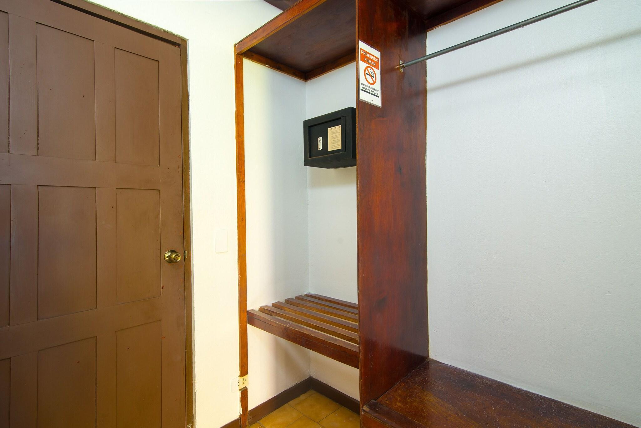 Family Room Two Queen Beds