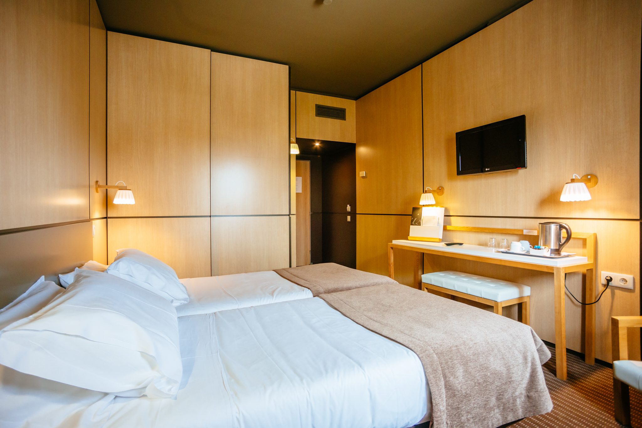 Double or Twin Standard