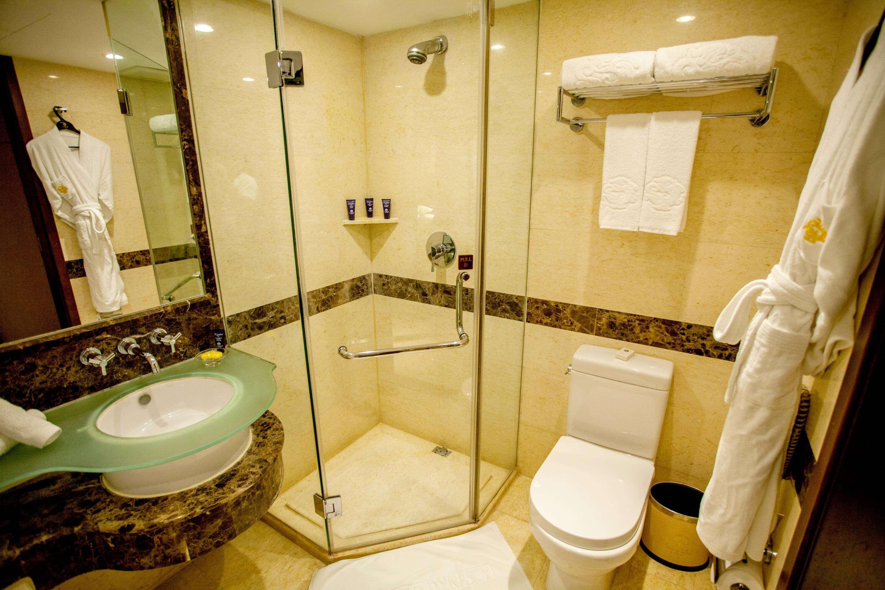 Double Deluxe King Bed