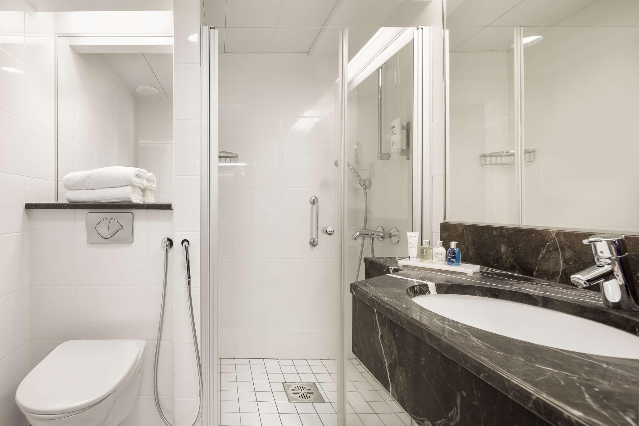 Double City View King Bed