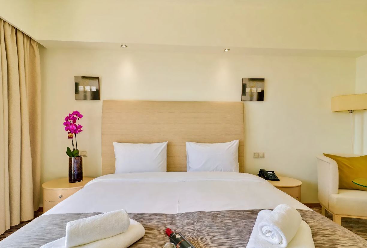 Double or Twin Standard