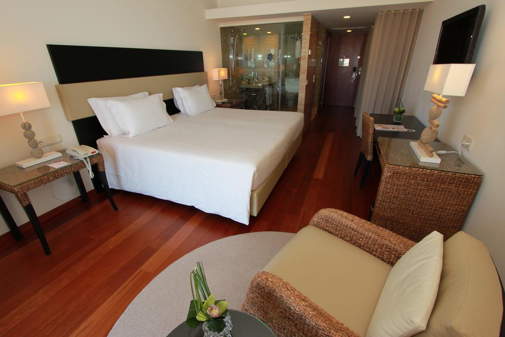 Double or Twin Deluxe