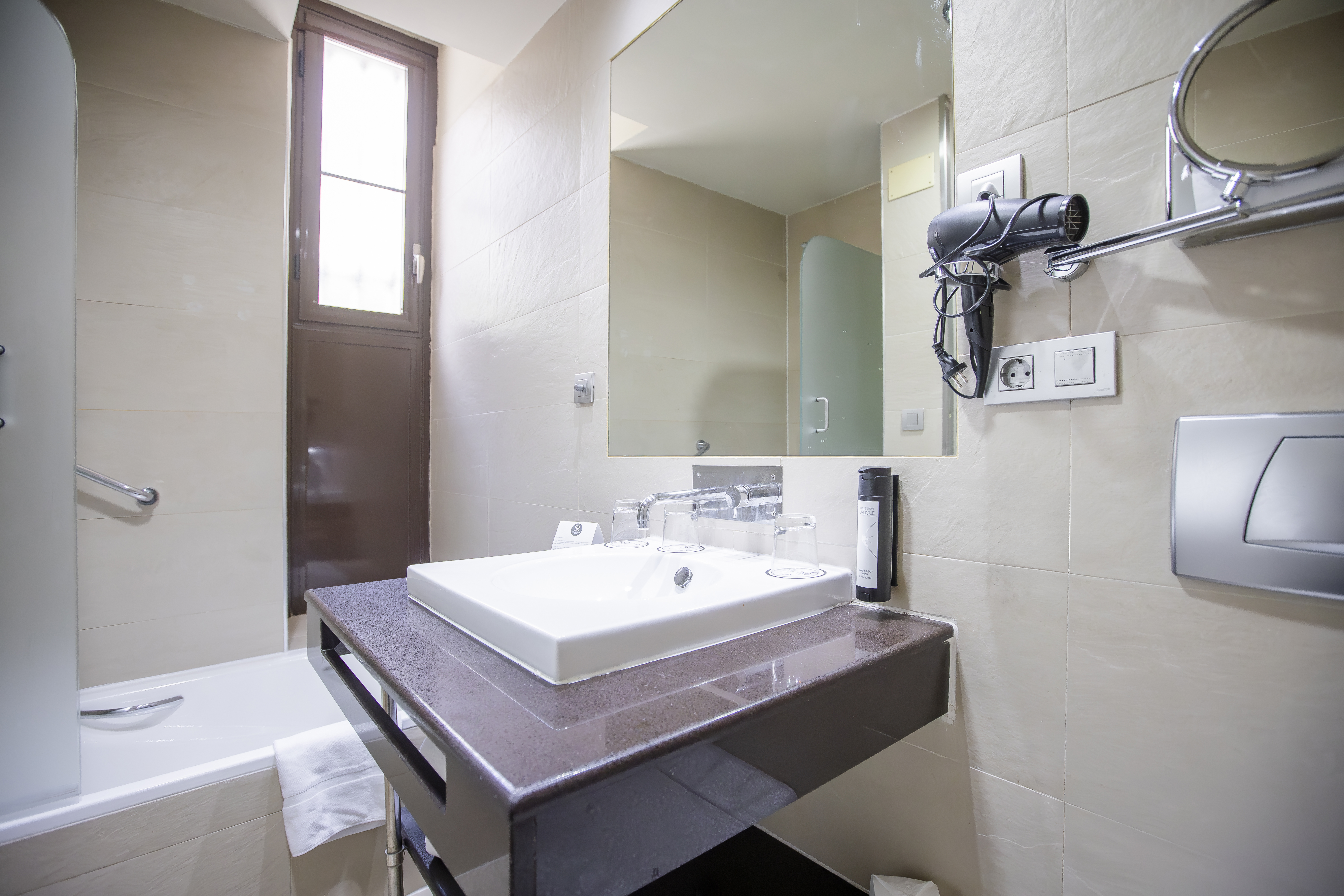 Double or Twin Capacity 3