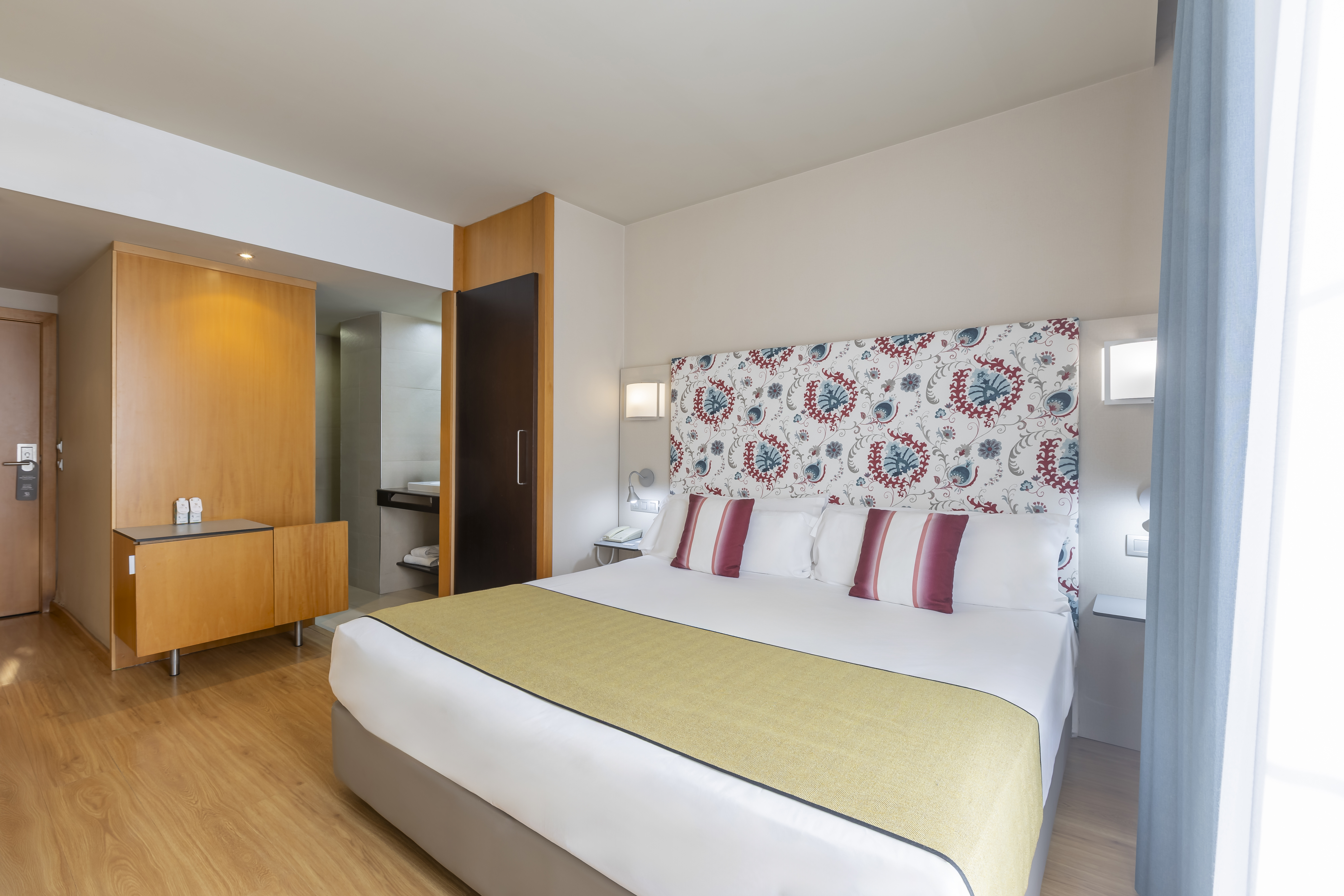 Double or Twin Standard