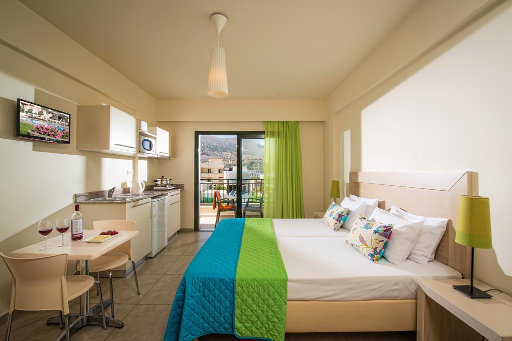 Studio Deluxe Pool View