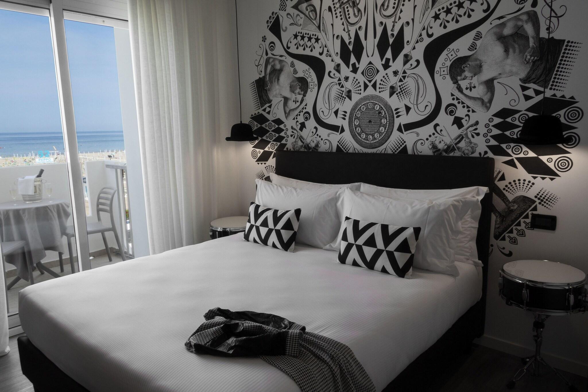 Suite Queen Size Bed