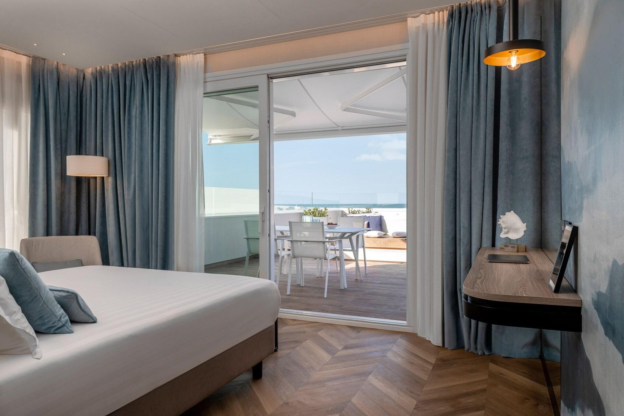 Suite Queen Size Bed