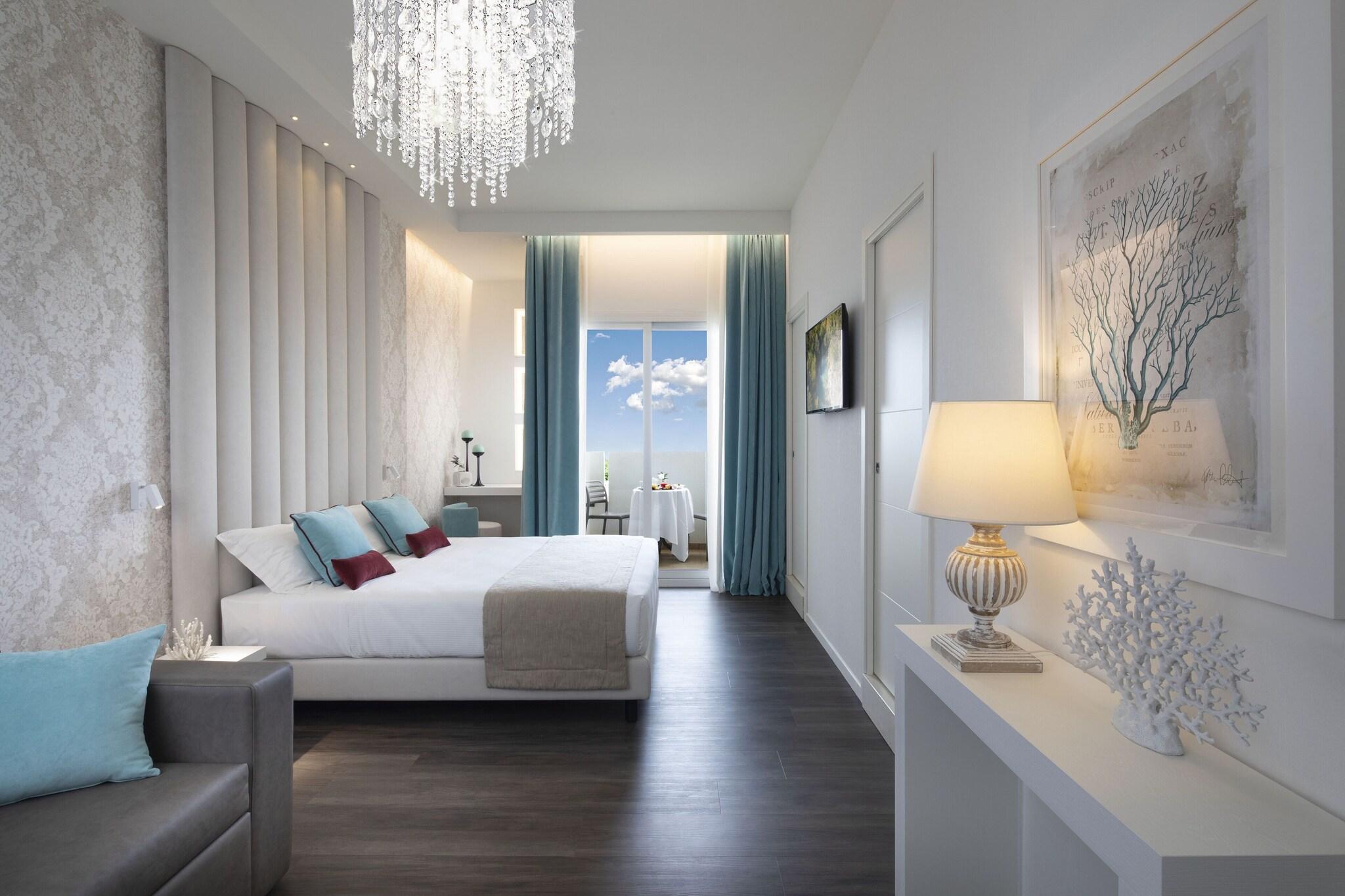 Junior Suite Queen Size Bed