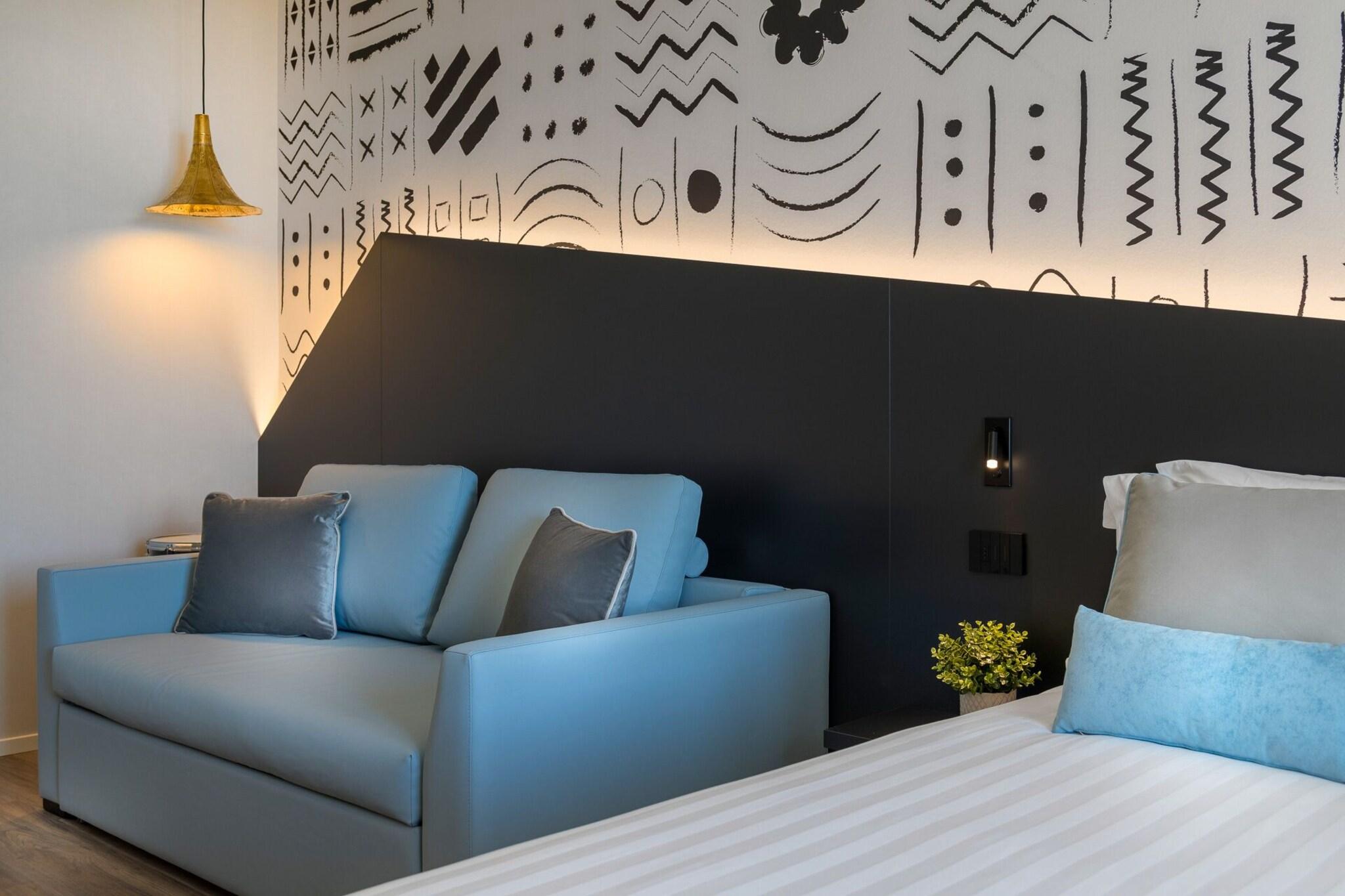 Junior Suite Queen Size Bed