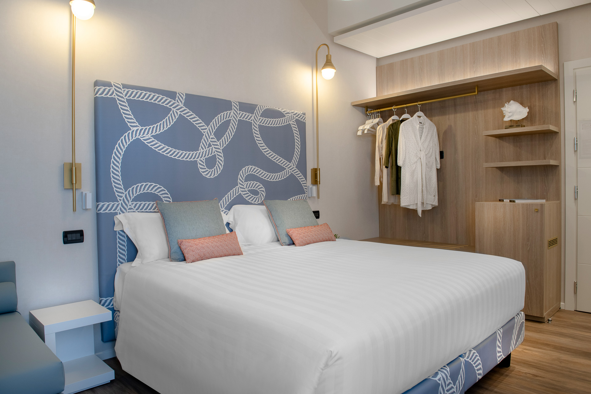 Double Single Executive