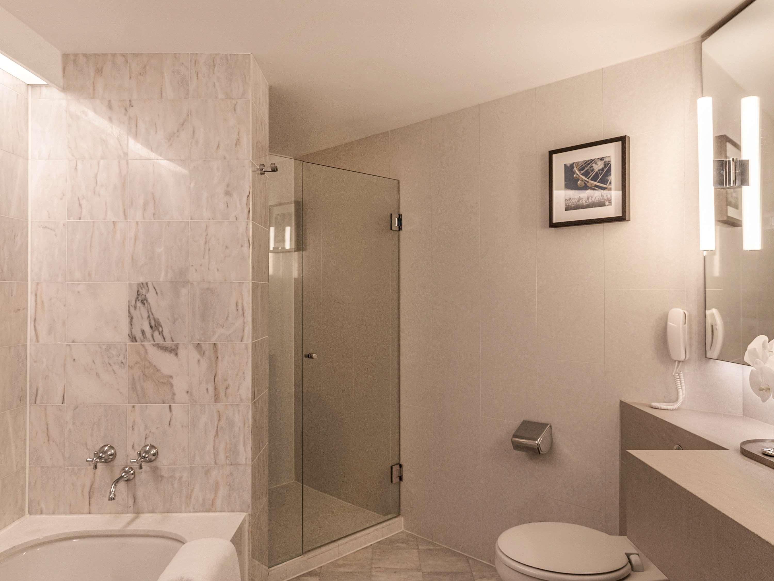 Junior Suite Bay View King Bed