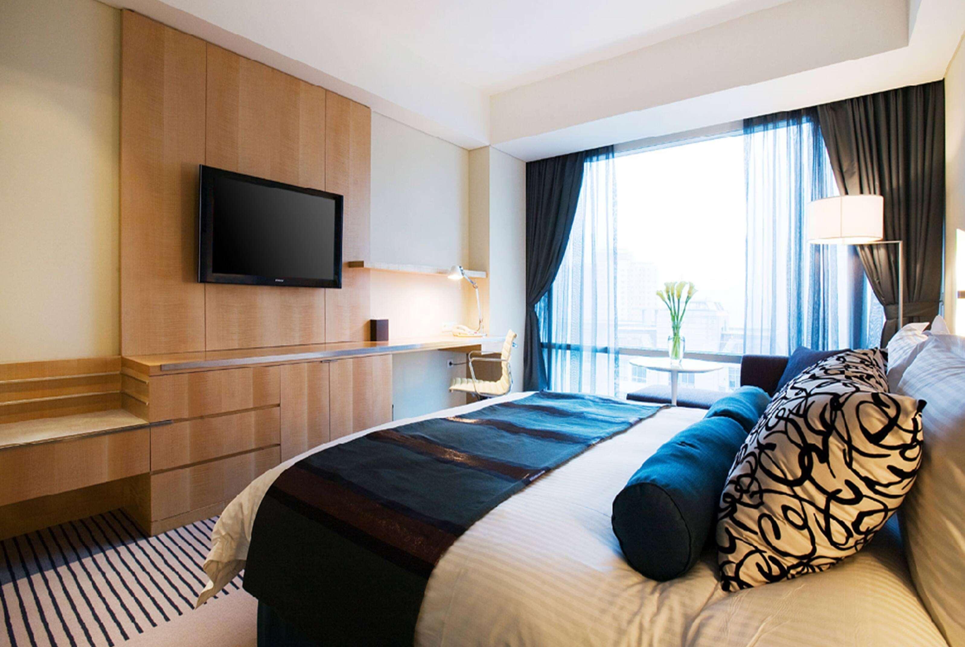 Double Deluxe King Bed