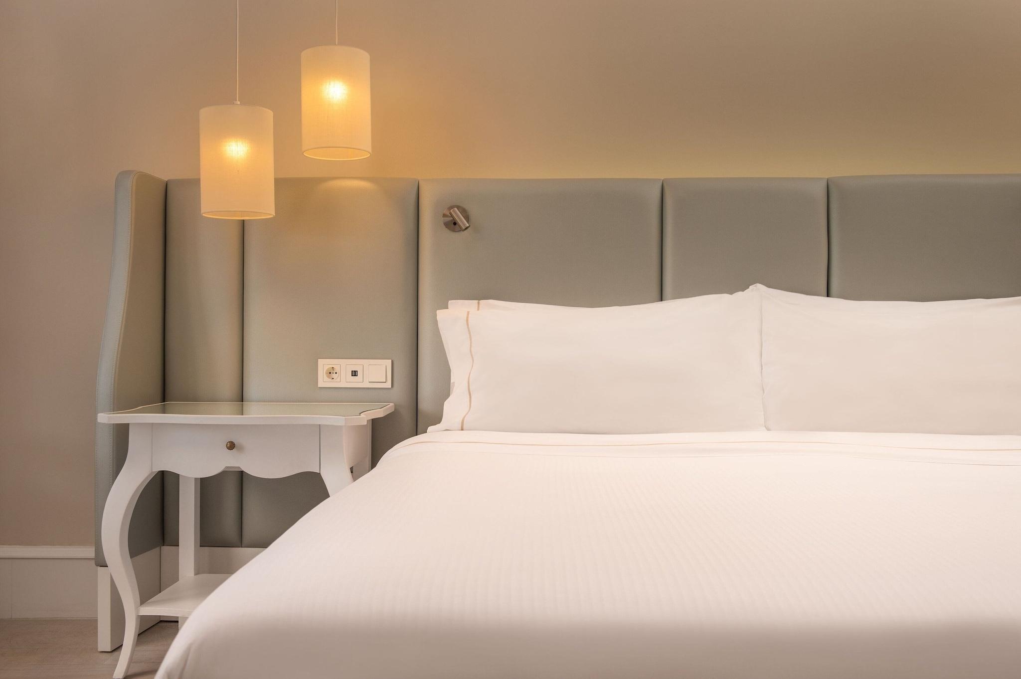 Junior Suite King Bed One Bedroom 
