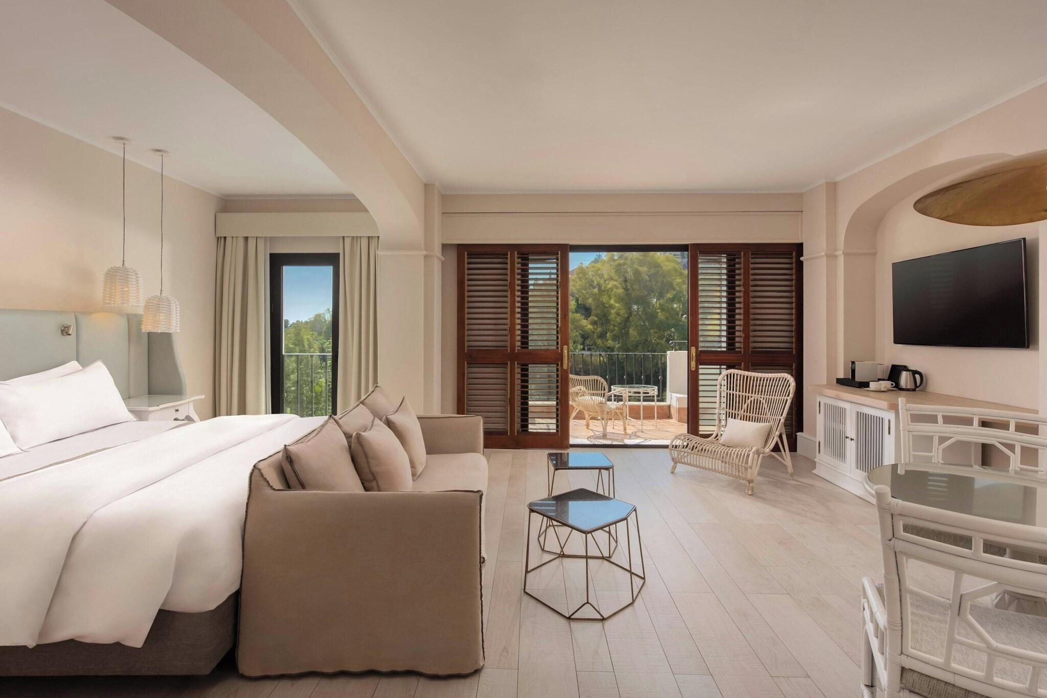 Junior Suite King Bed One Bedroom 
