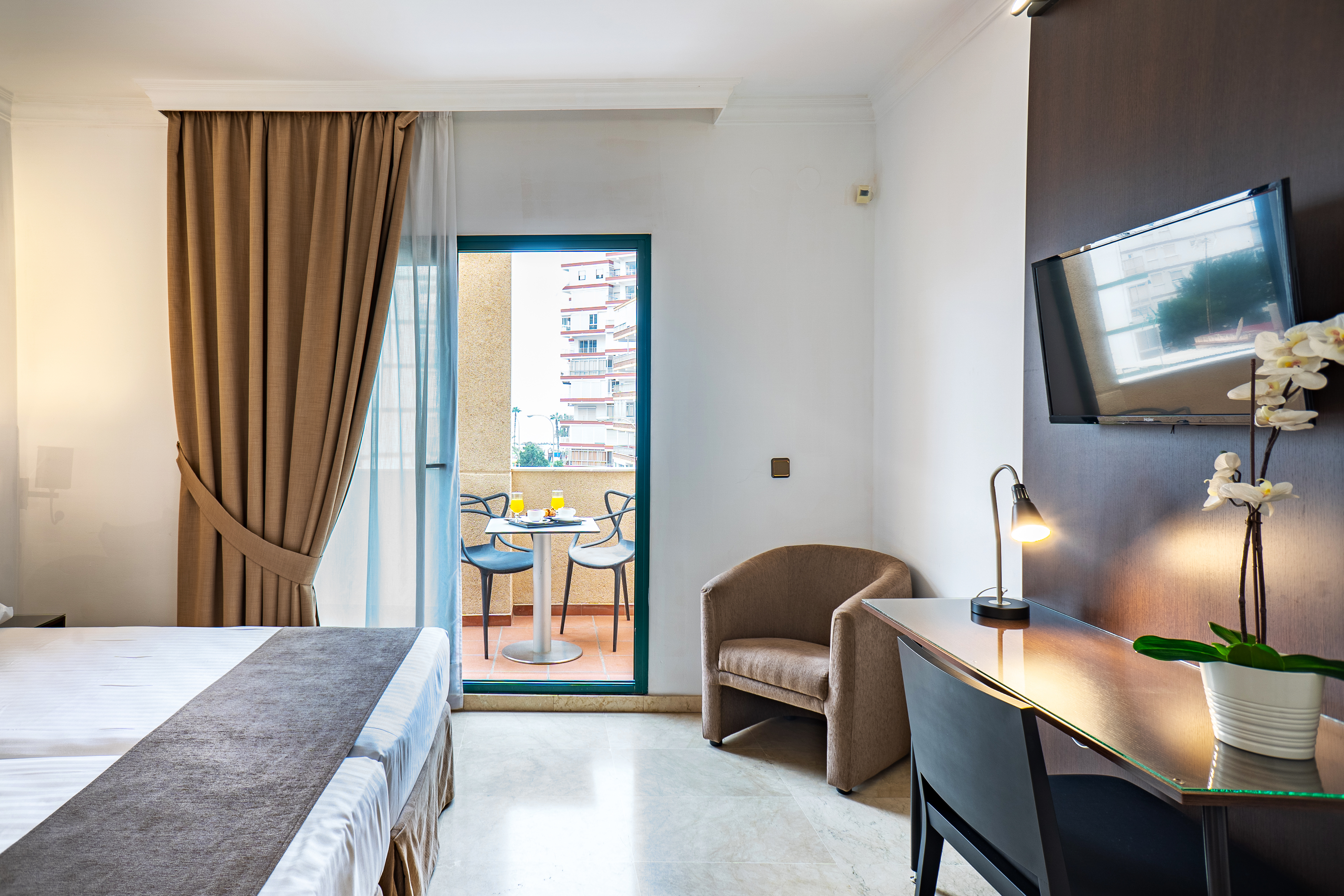 Double or Twin Standard