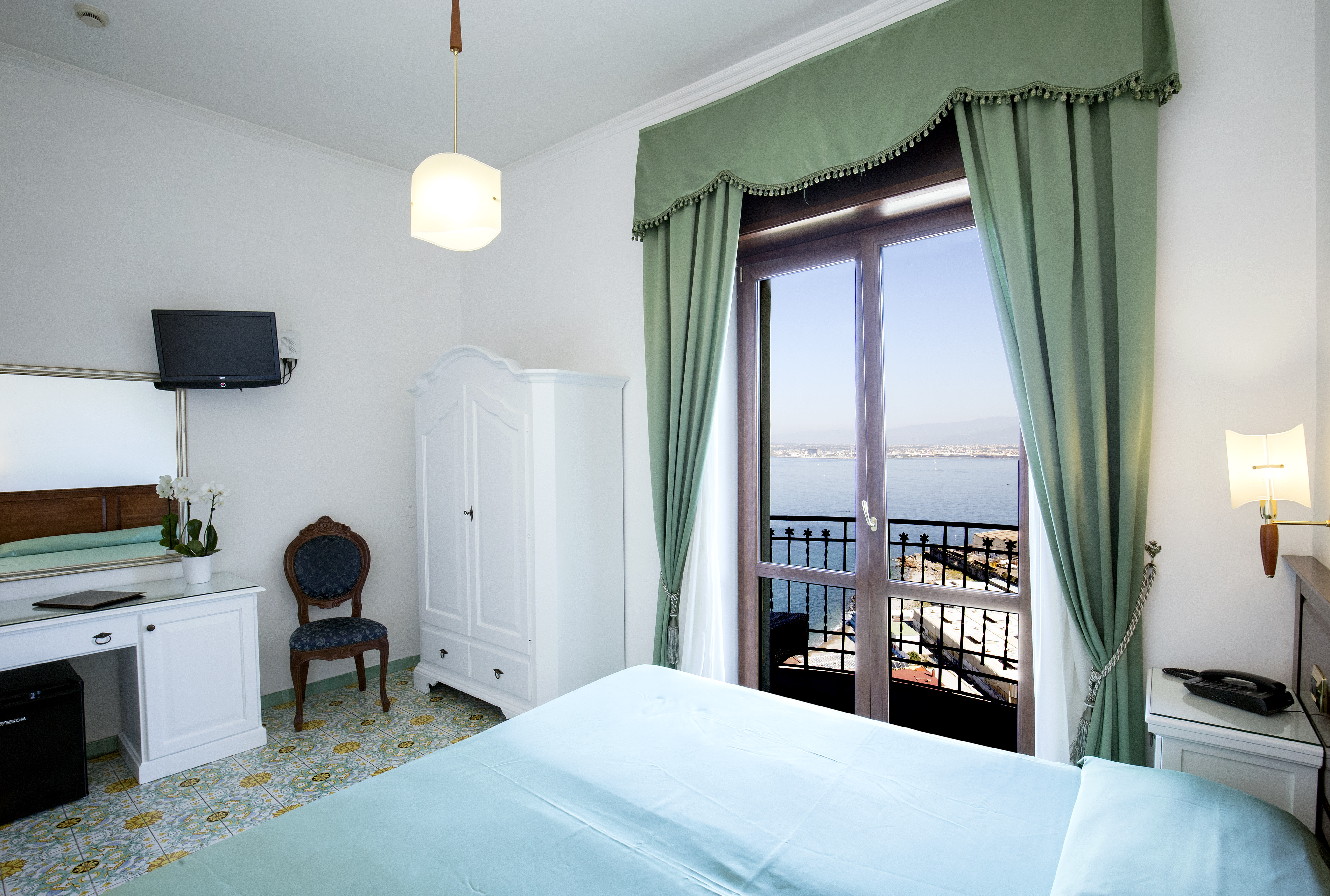 Double or Twin Capacity 2