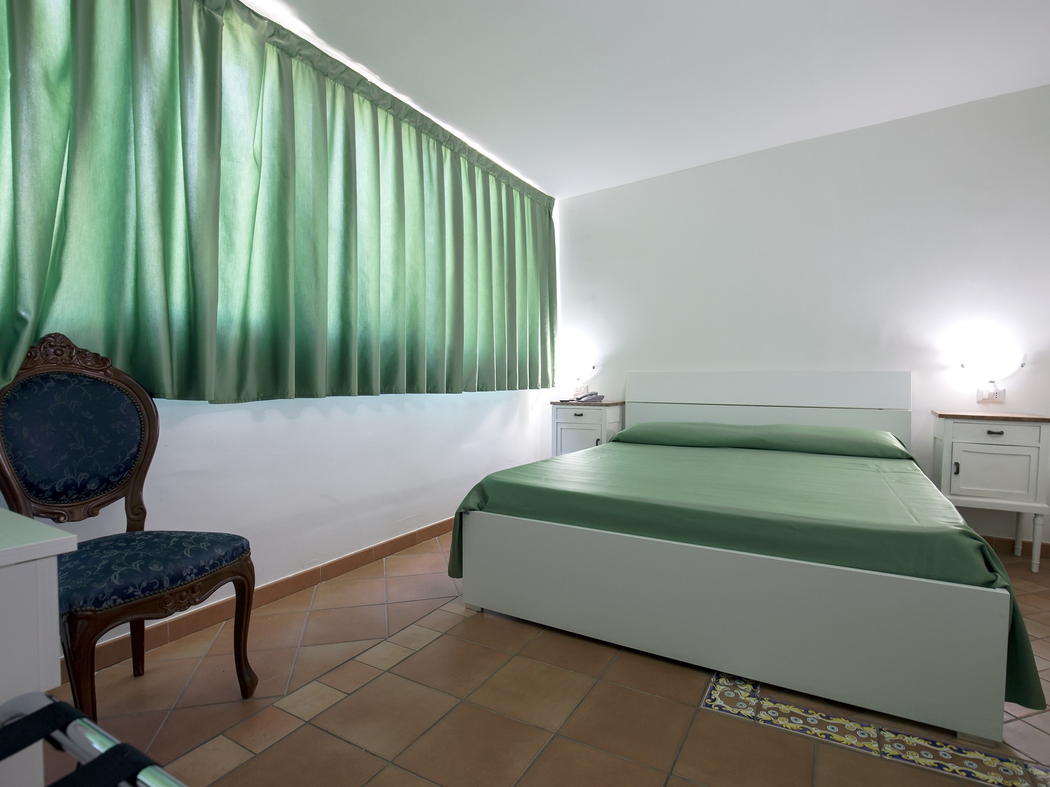 Double or Twin Standard