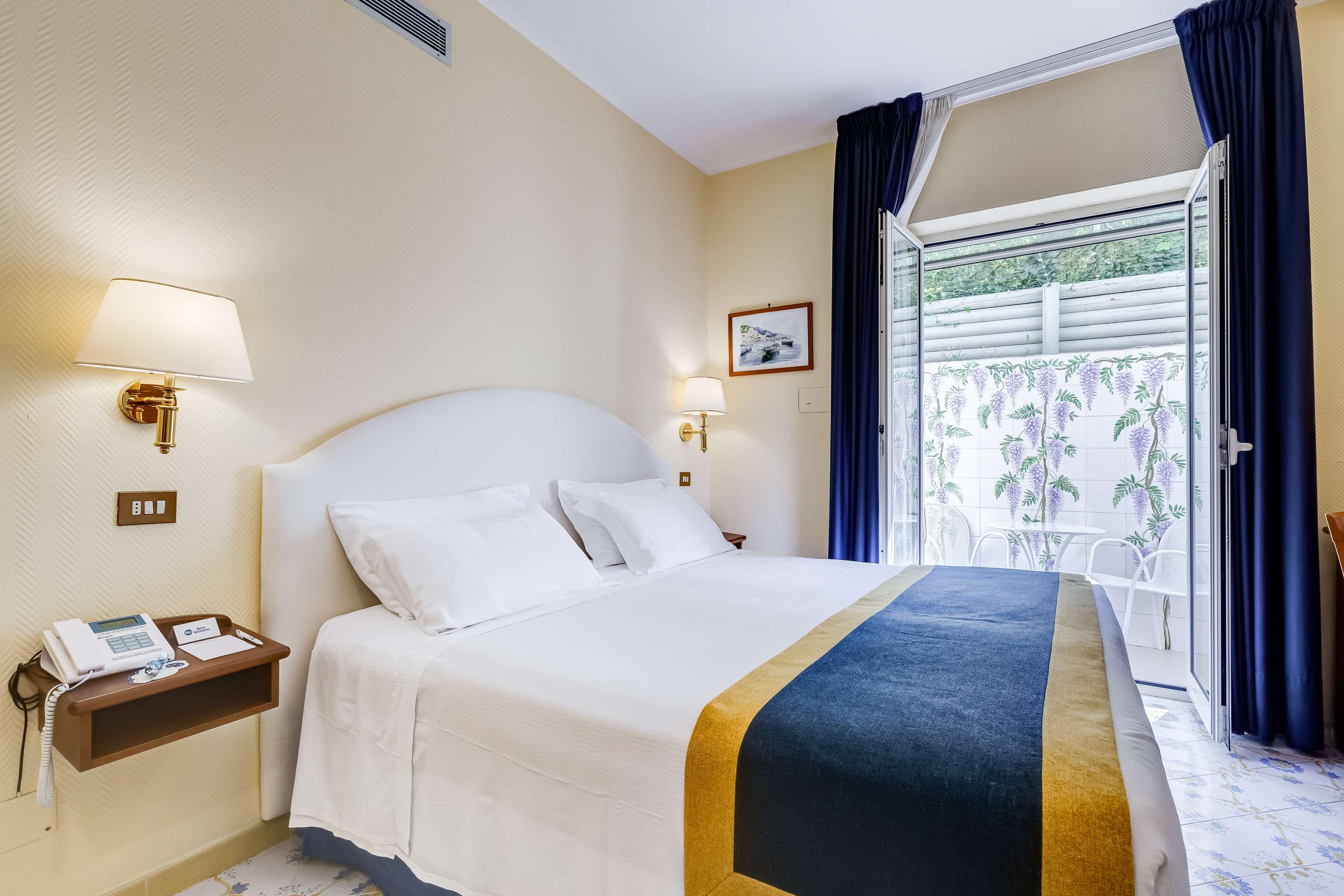 Double Queen Size Bed