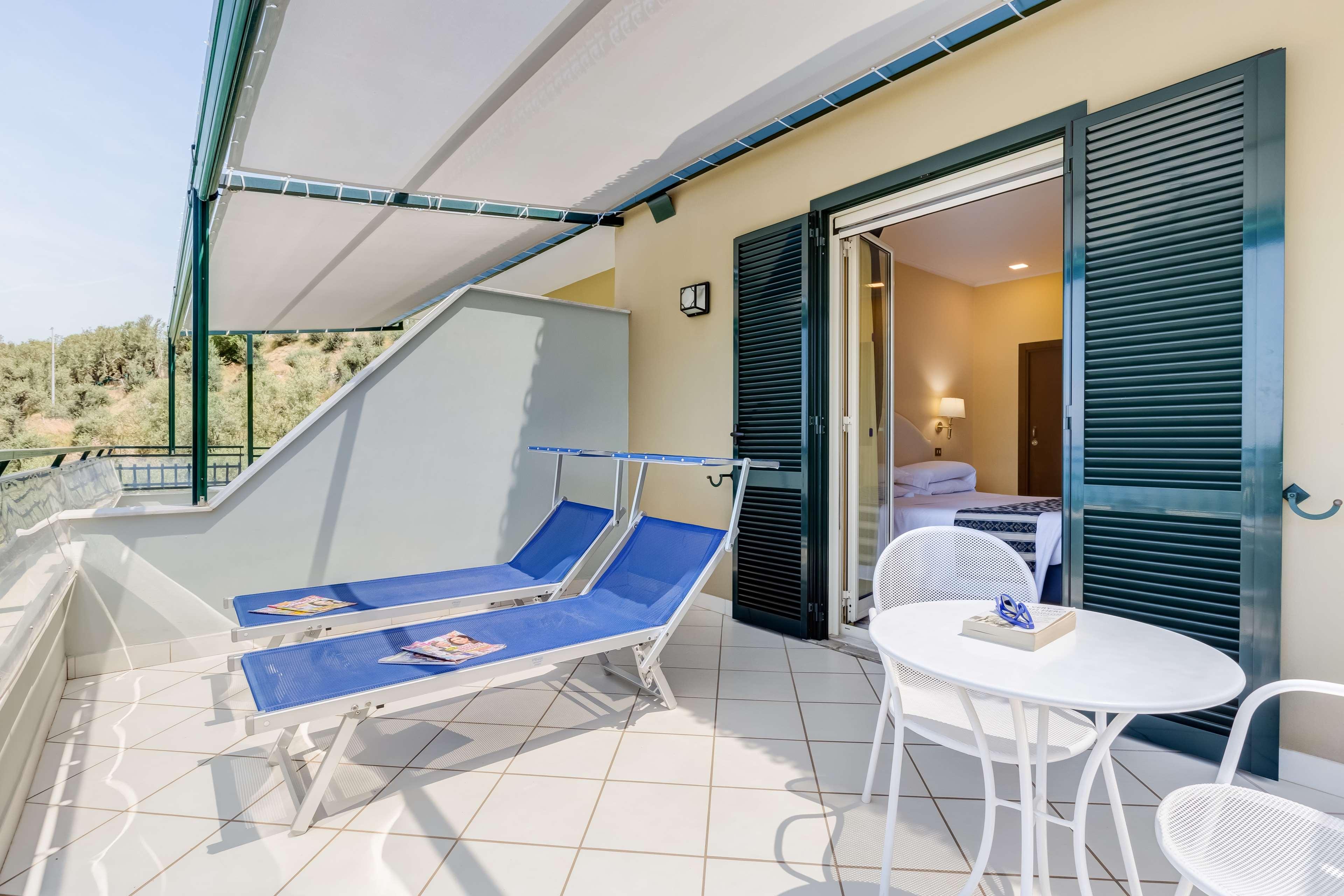 Double Superior Queen Bed