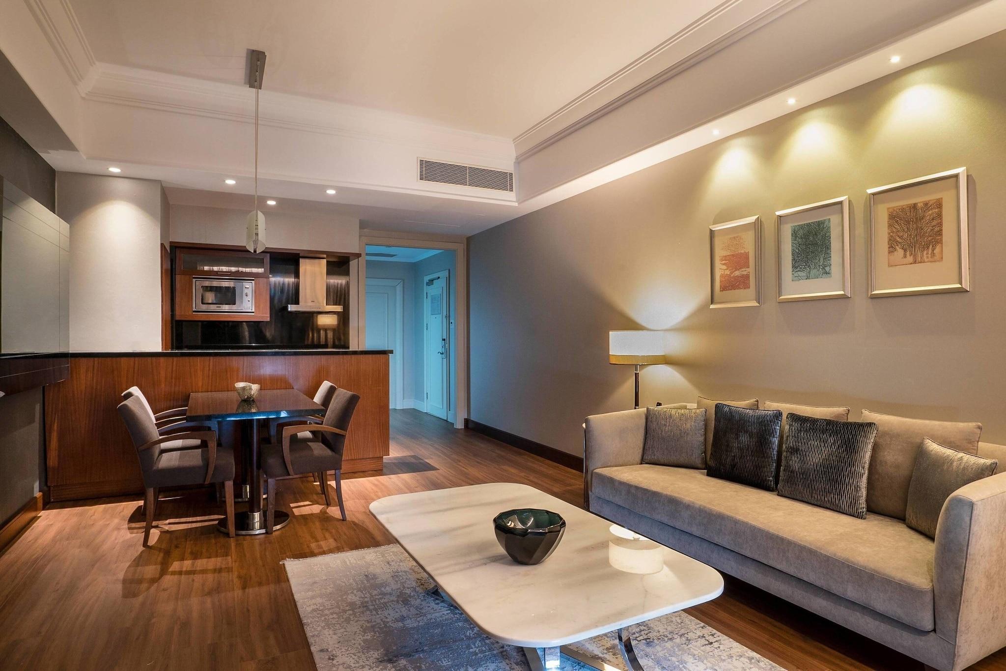 Suite Executive City View