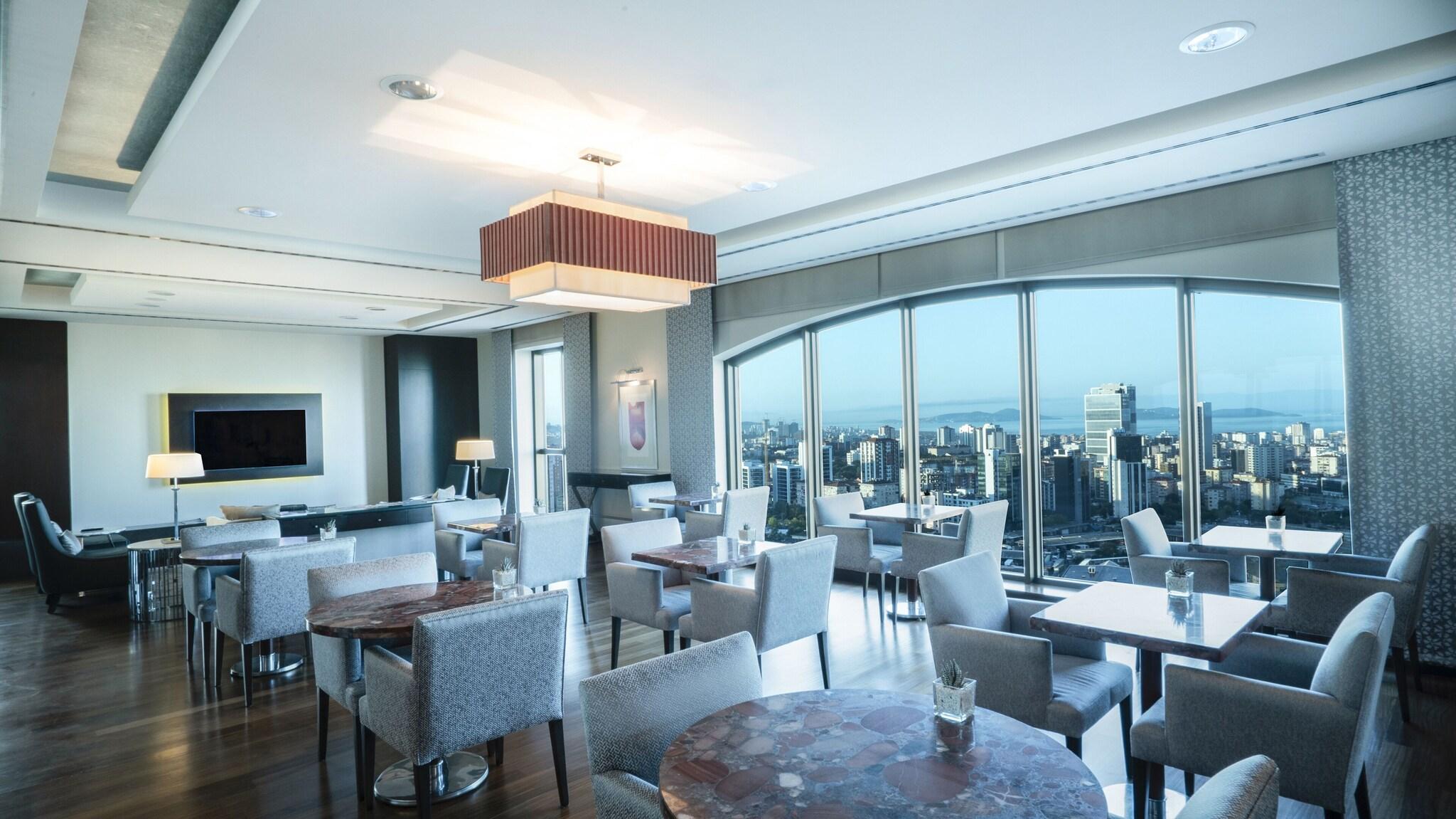 Suite Executive City View