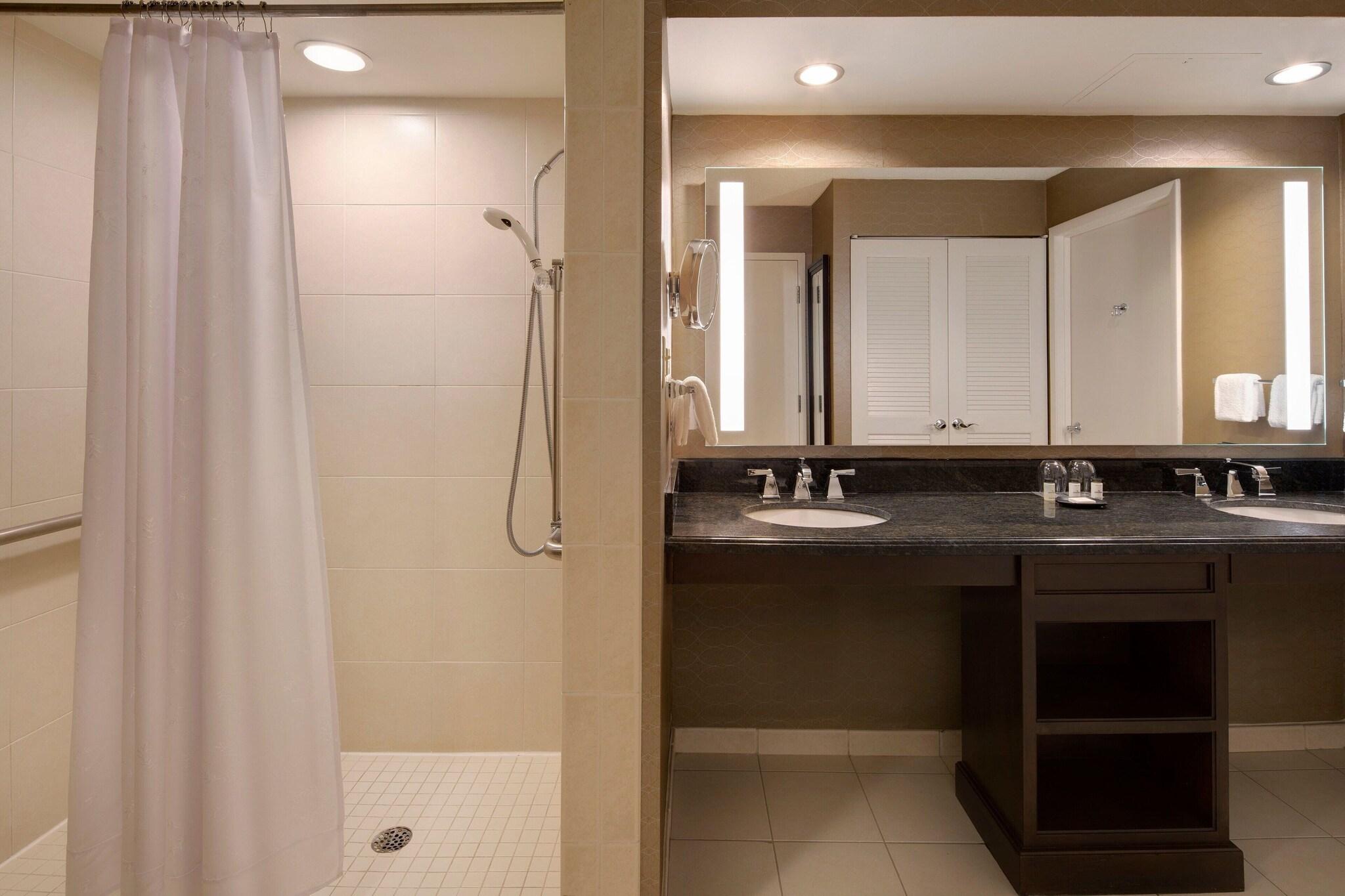 Suite Two Double Beds One Bedroom 