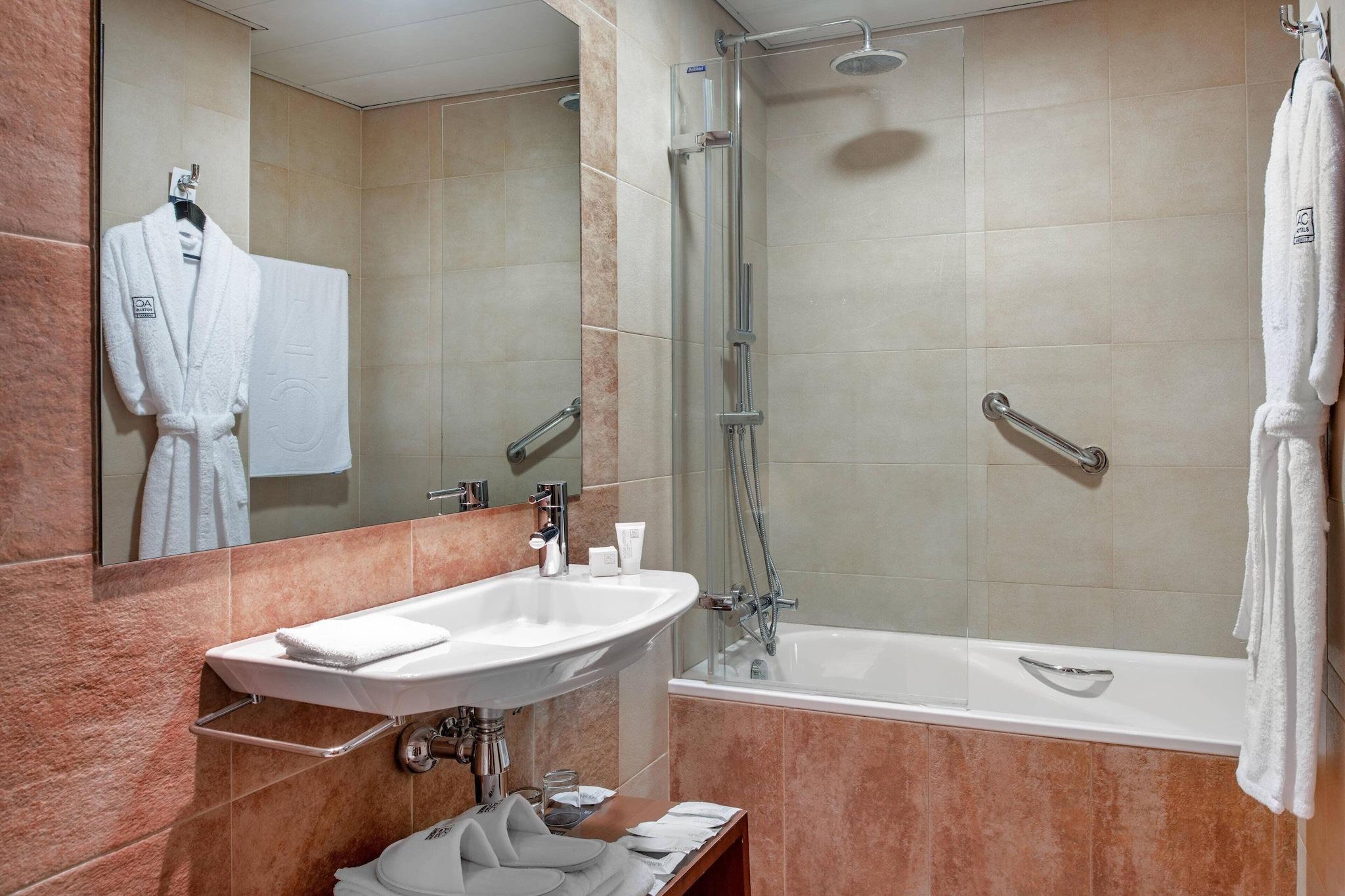 Double Queen Size Bed