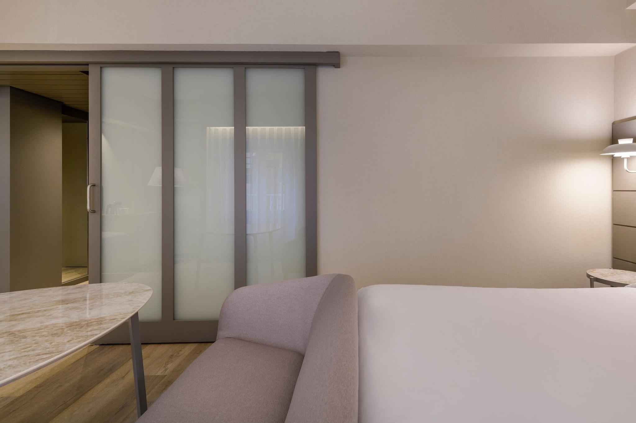 Double Queen Size Bed