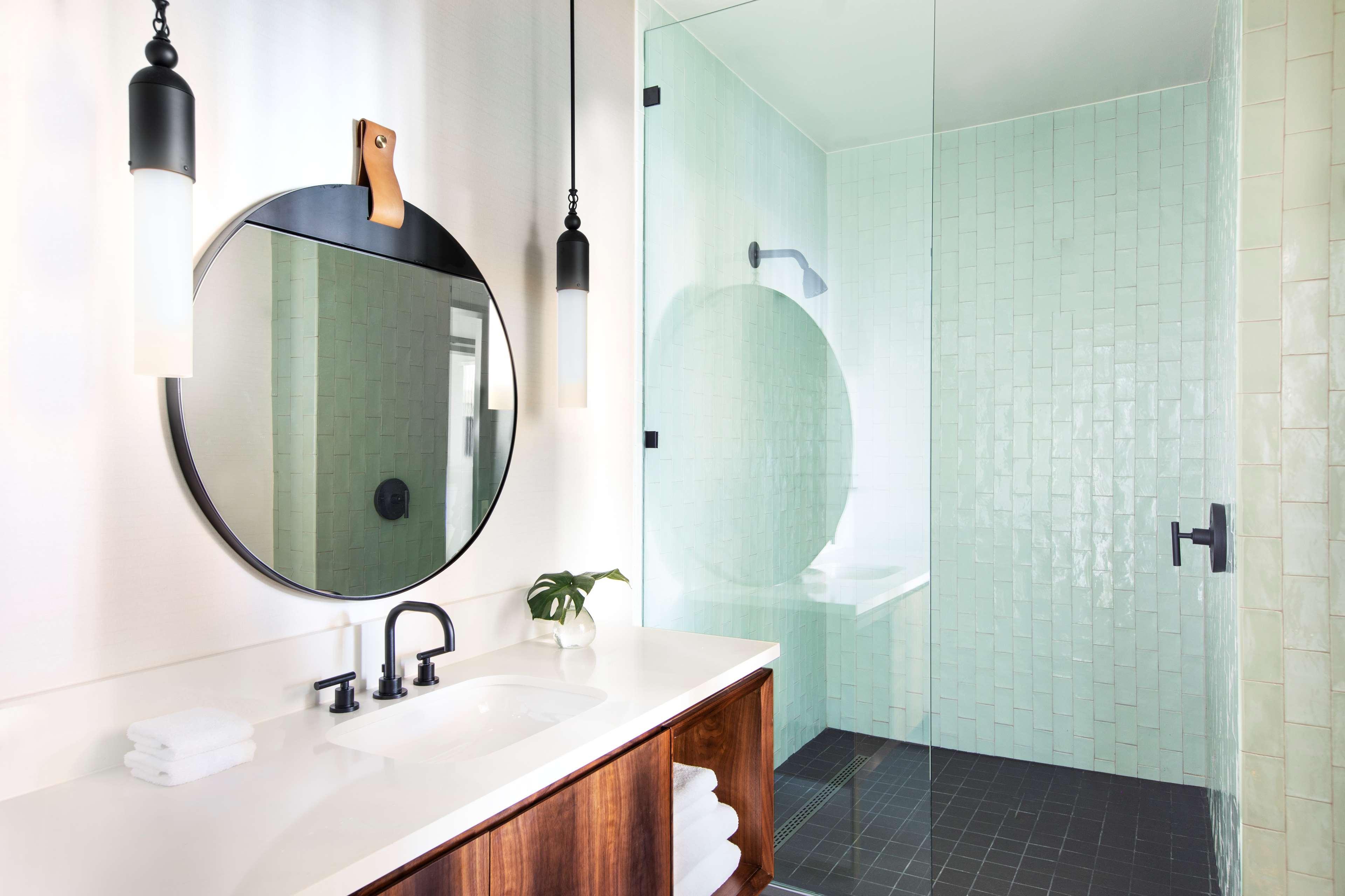 Studio King Size Bed