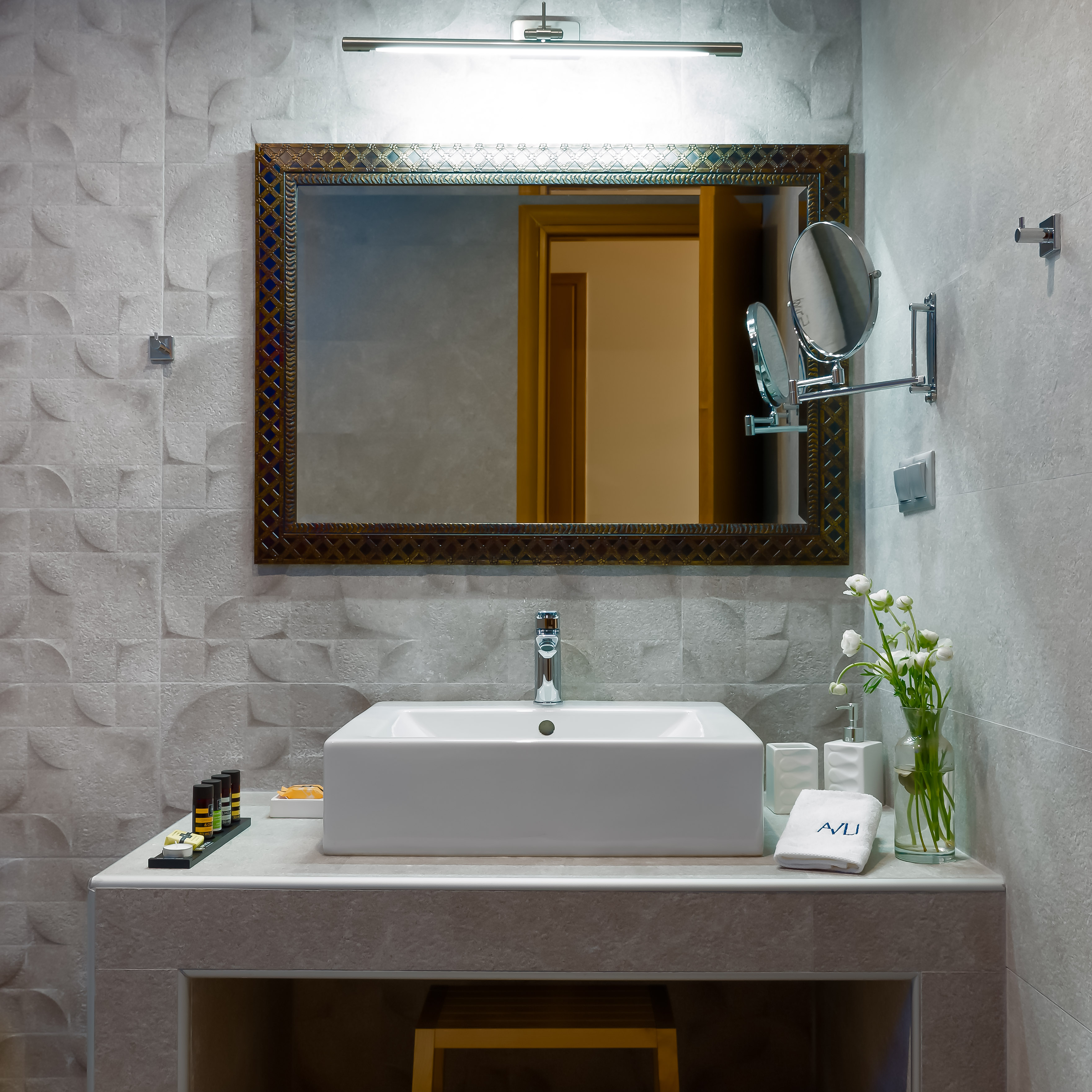 Double or Twin Superior