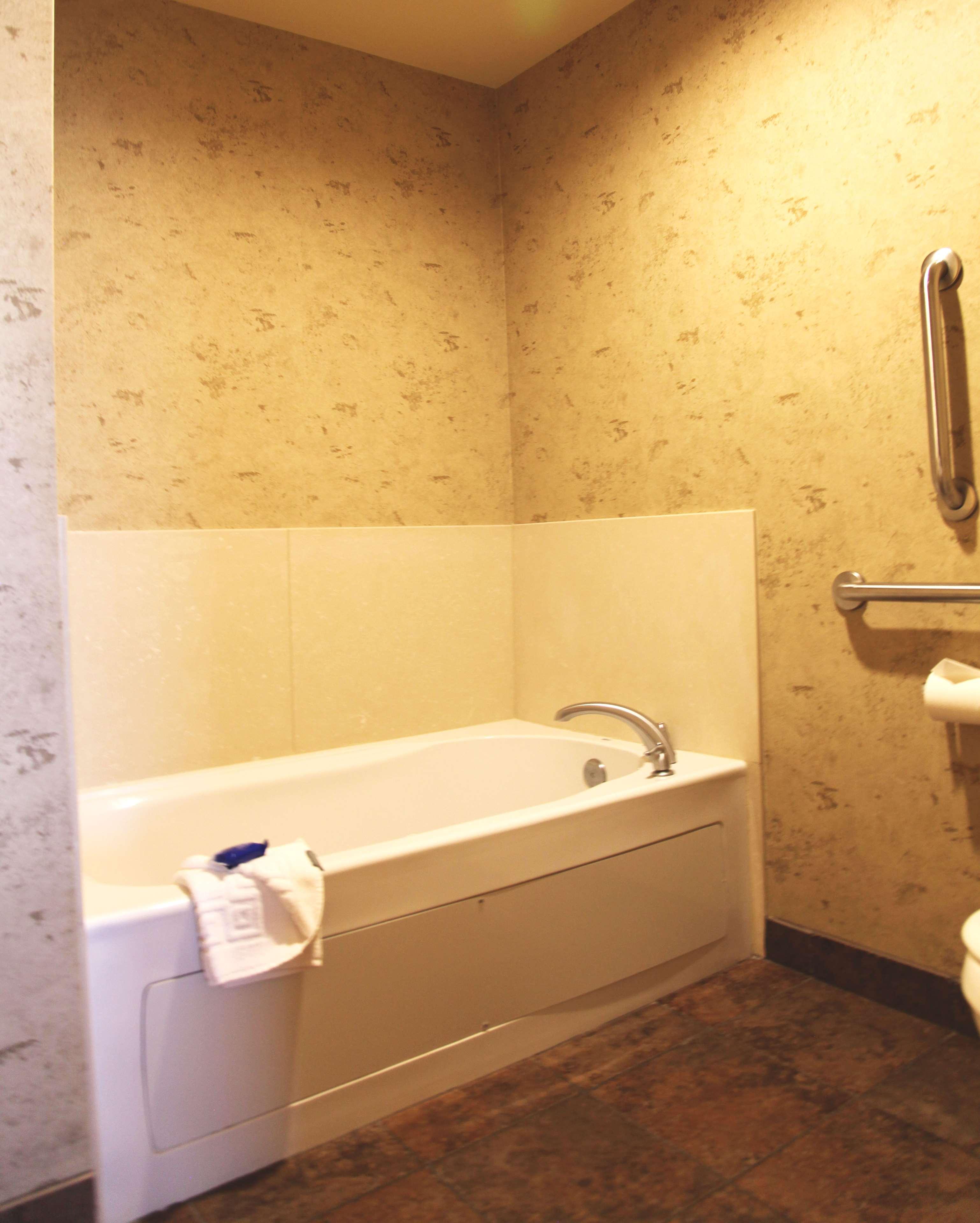 Suite Two Queen Beds