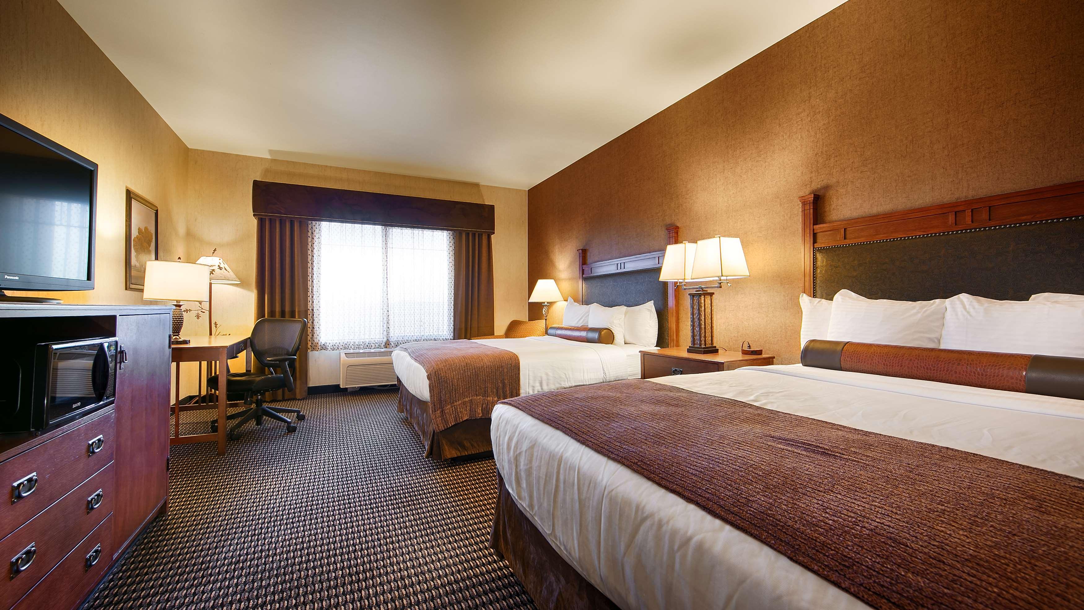 Suite Two Queen Beds