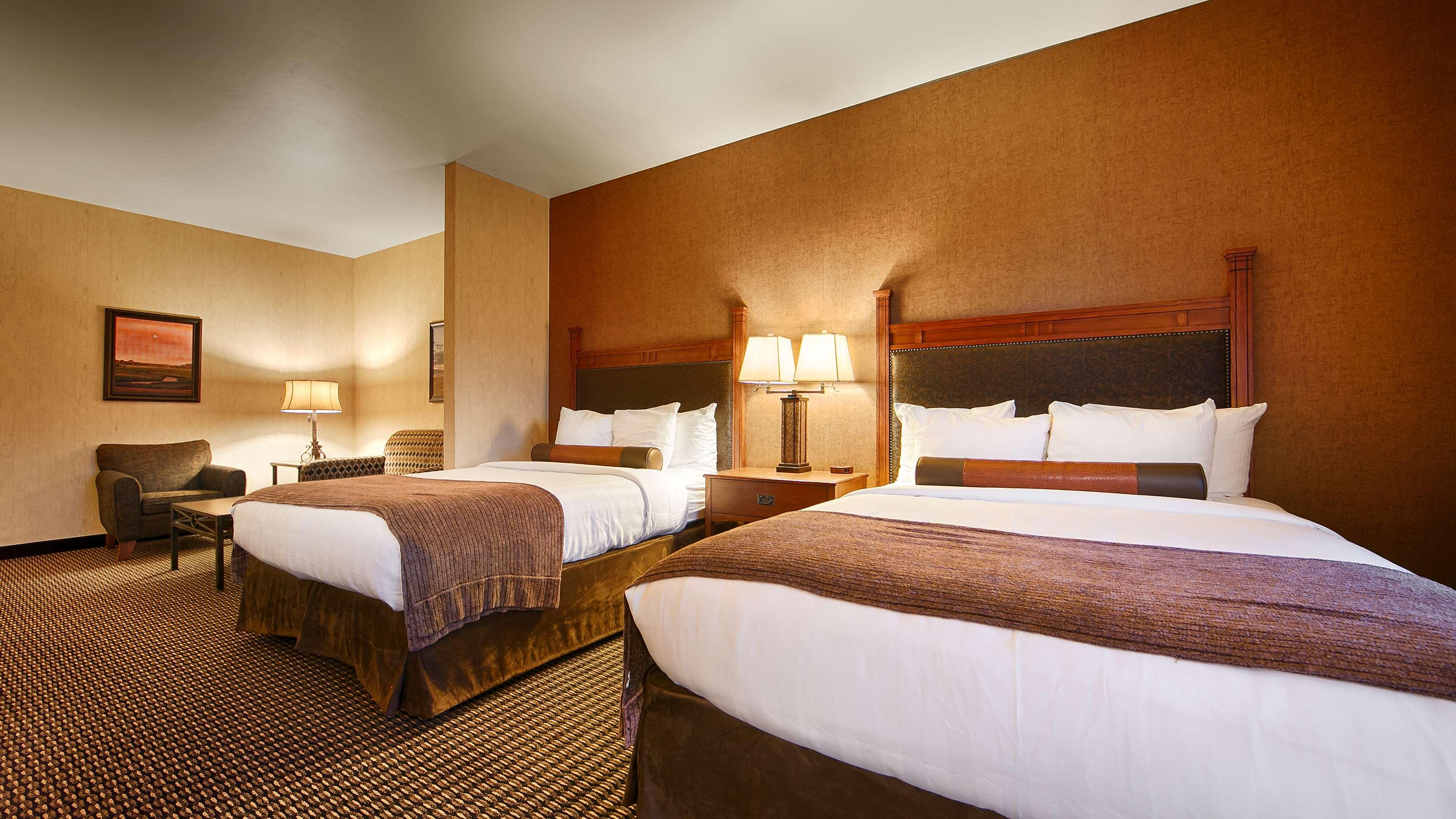 Suite Two Queen Beds