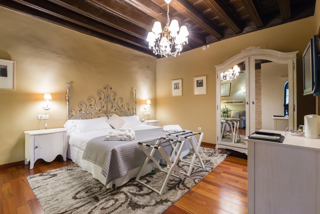 Double or Twin Deluxe