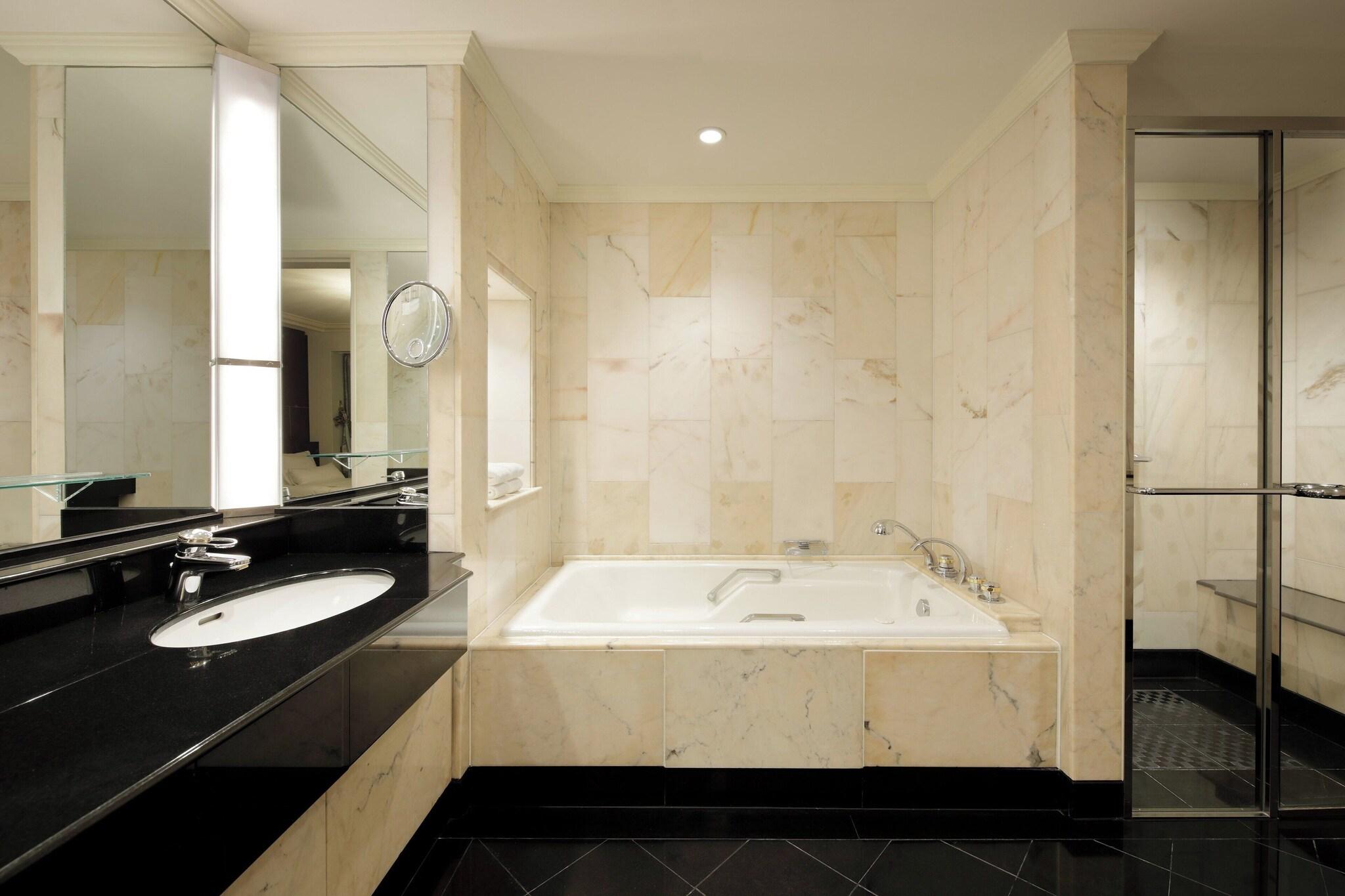 Suite Executive King Bed