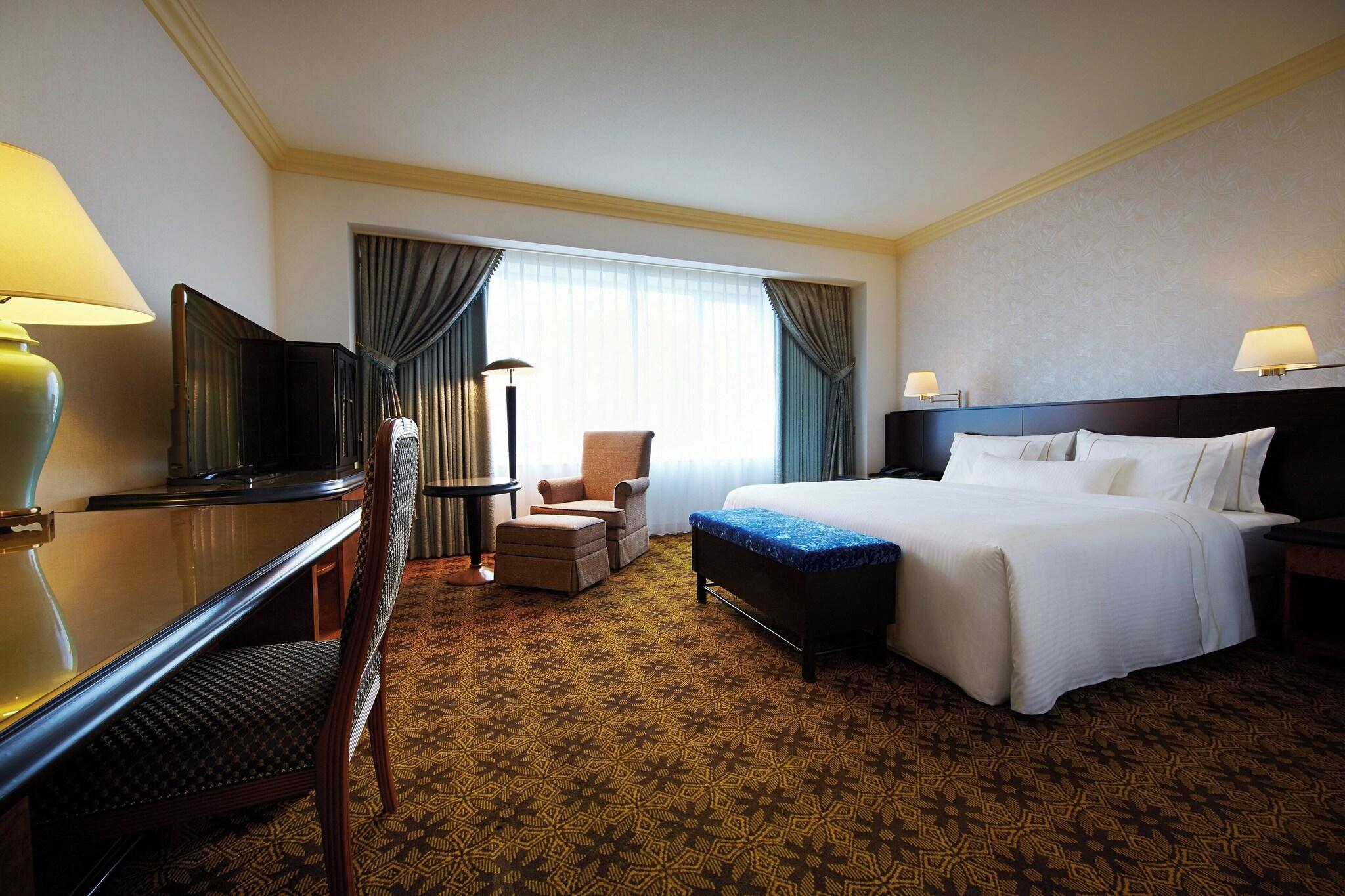 Double Executive King Bed