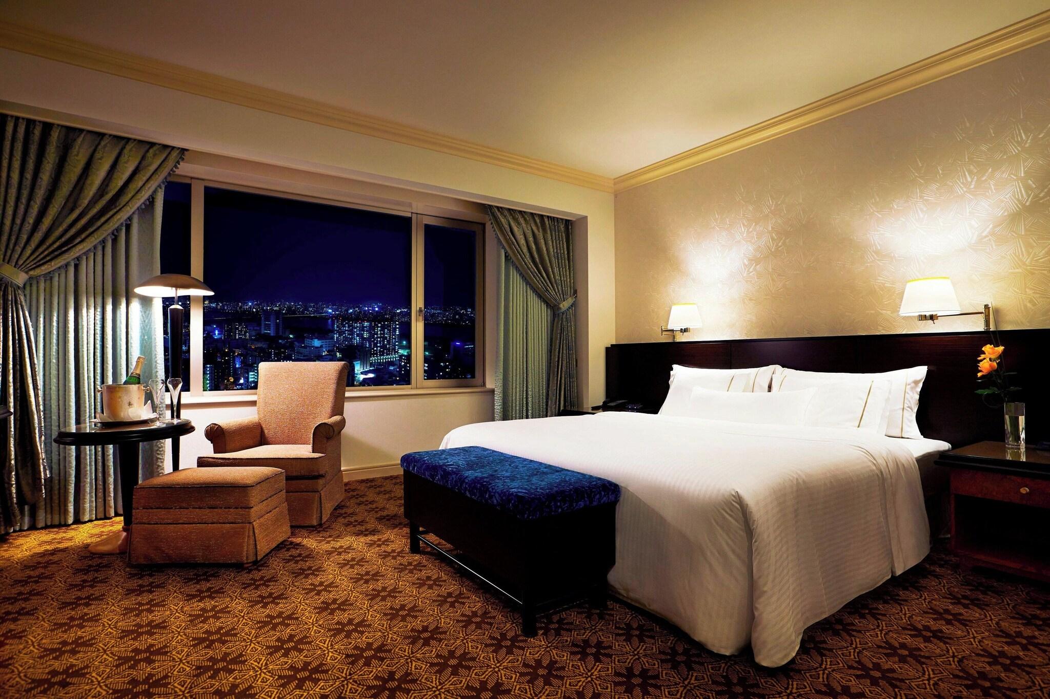 Double Executive King Bed