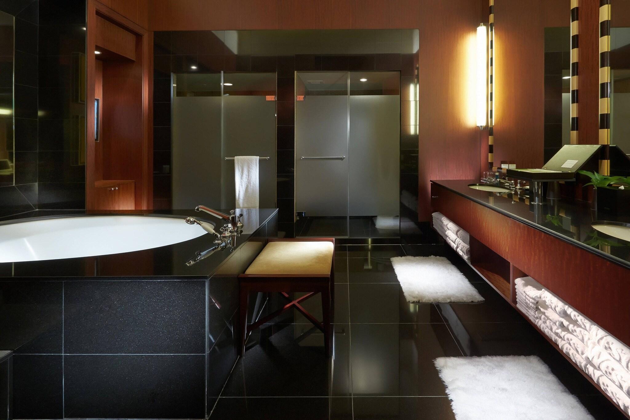 Suite Presidential with Views