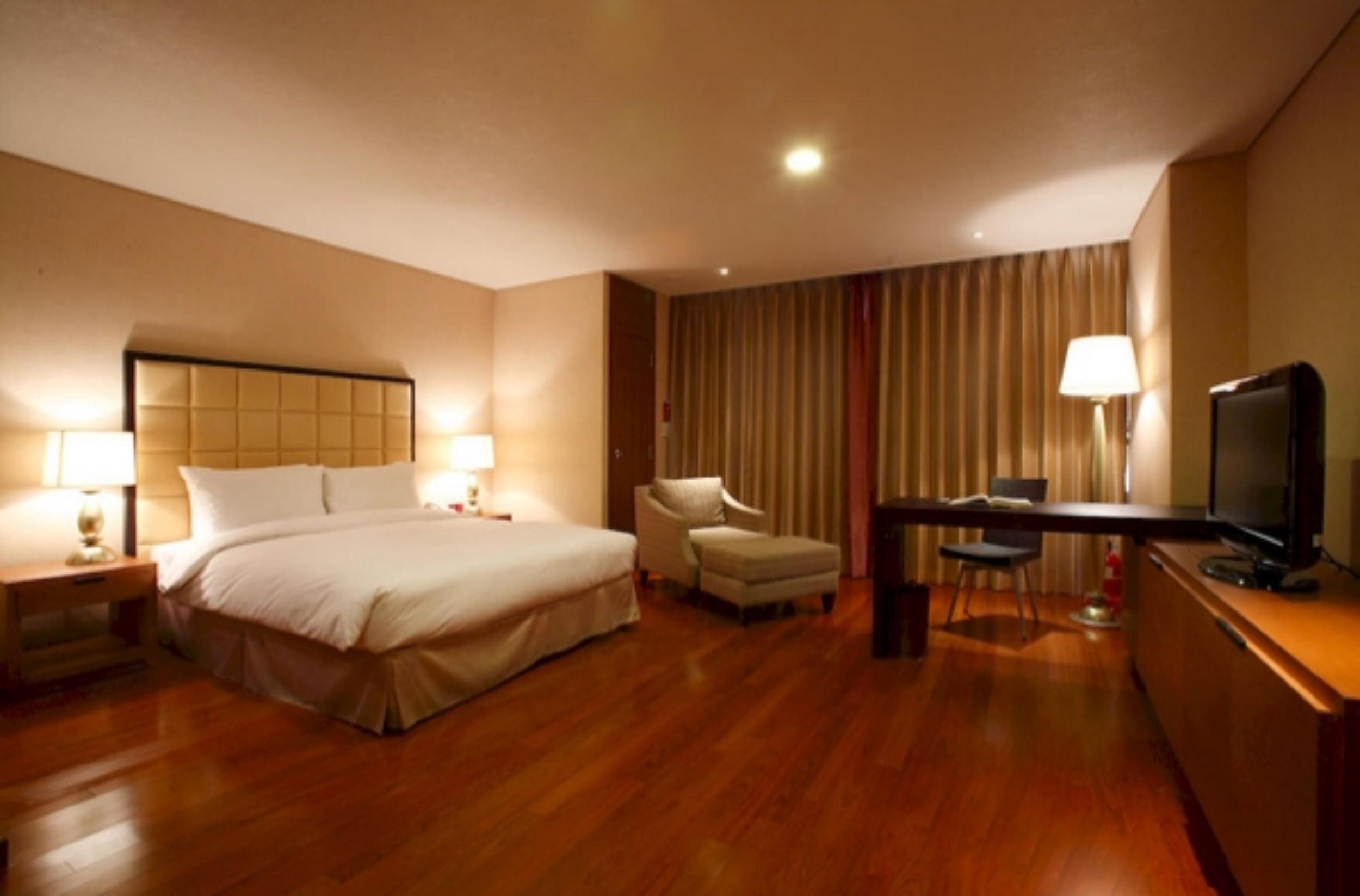 Double or Twin Deluxe